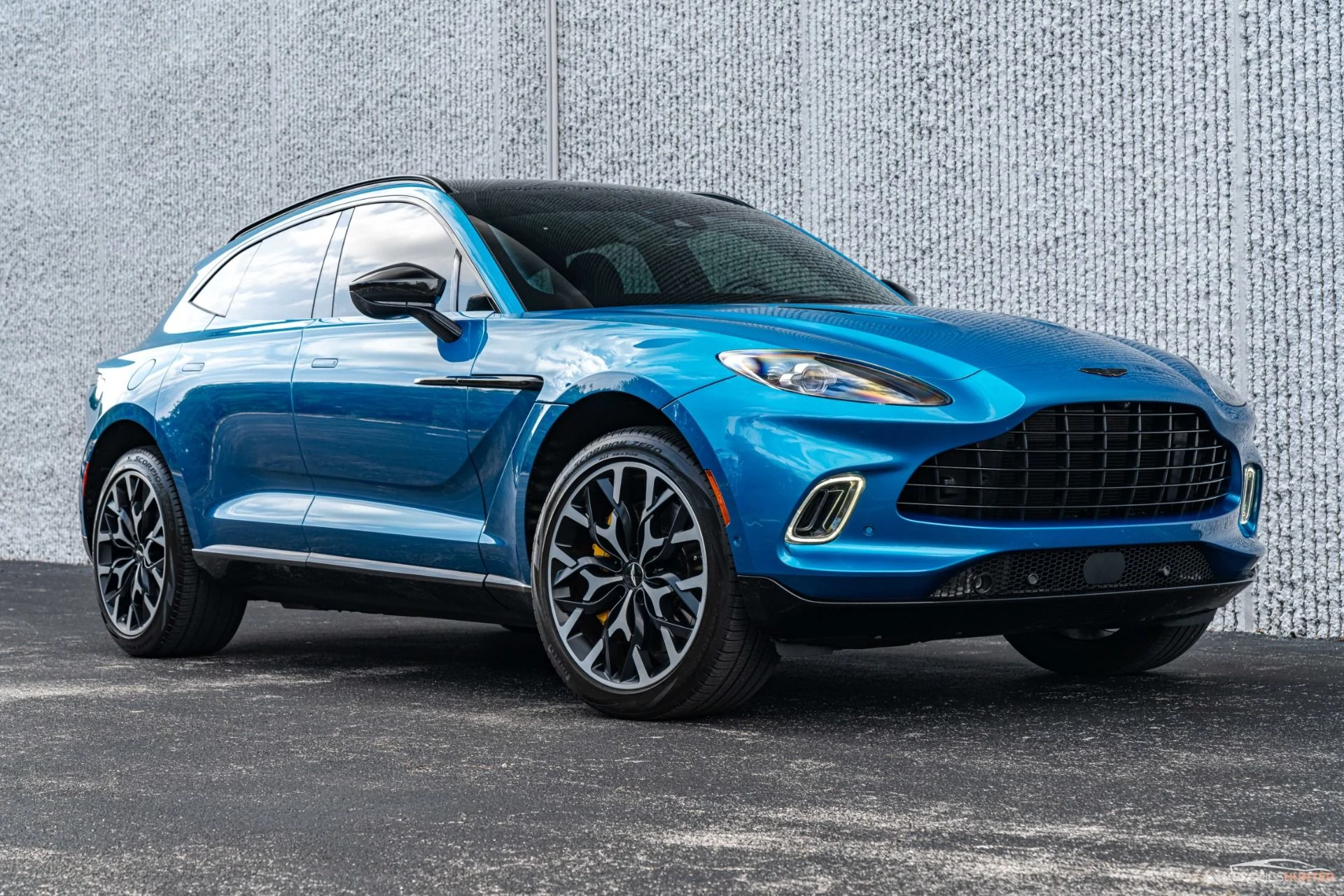 mph004_3677022286_Used_2021_Aston_Martin_DBX_CPO_Aug_2026_w_Special_Order_Exterior_Interior_Black_Pack_1708458533_258406a4c9