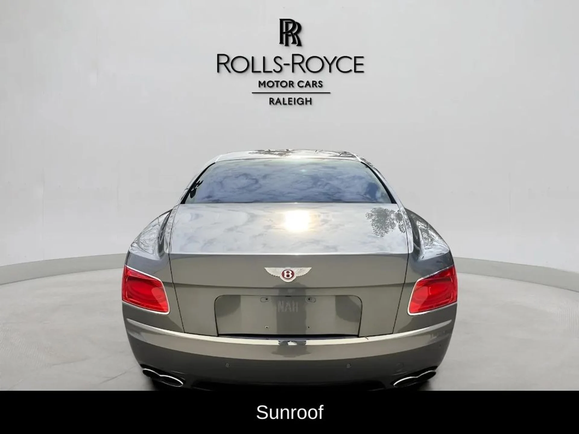 mph004_3677315255_1006f9358e62c4fafdf2868523570fb7x_a9756a85d6