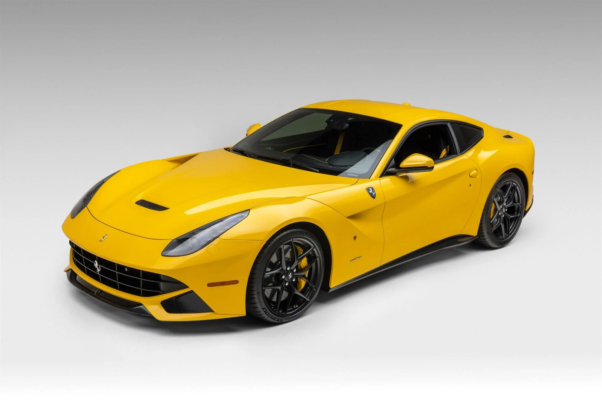 mph004_3682485369_Used_2014_Ferrari_F12berlinetta_1766171664_a2ad8bd162