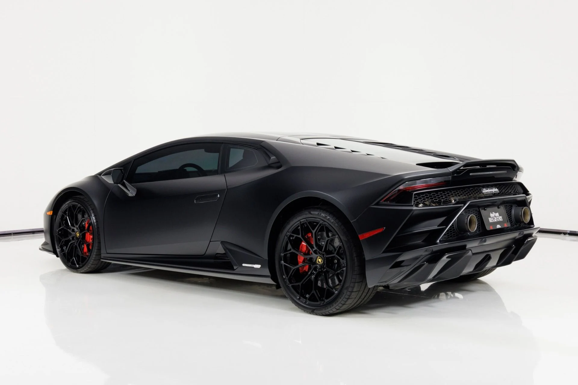 mph004_3685940054_Used_2023_Lamborghini_Huracan_EVO_1790005614_d7d3687829