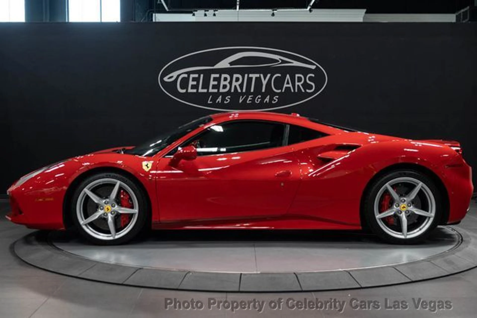 mph004_368729882_used_2016_ferrari_488_gtb_2drcoupe_9707_23063335_9_640_9990ebb6be
