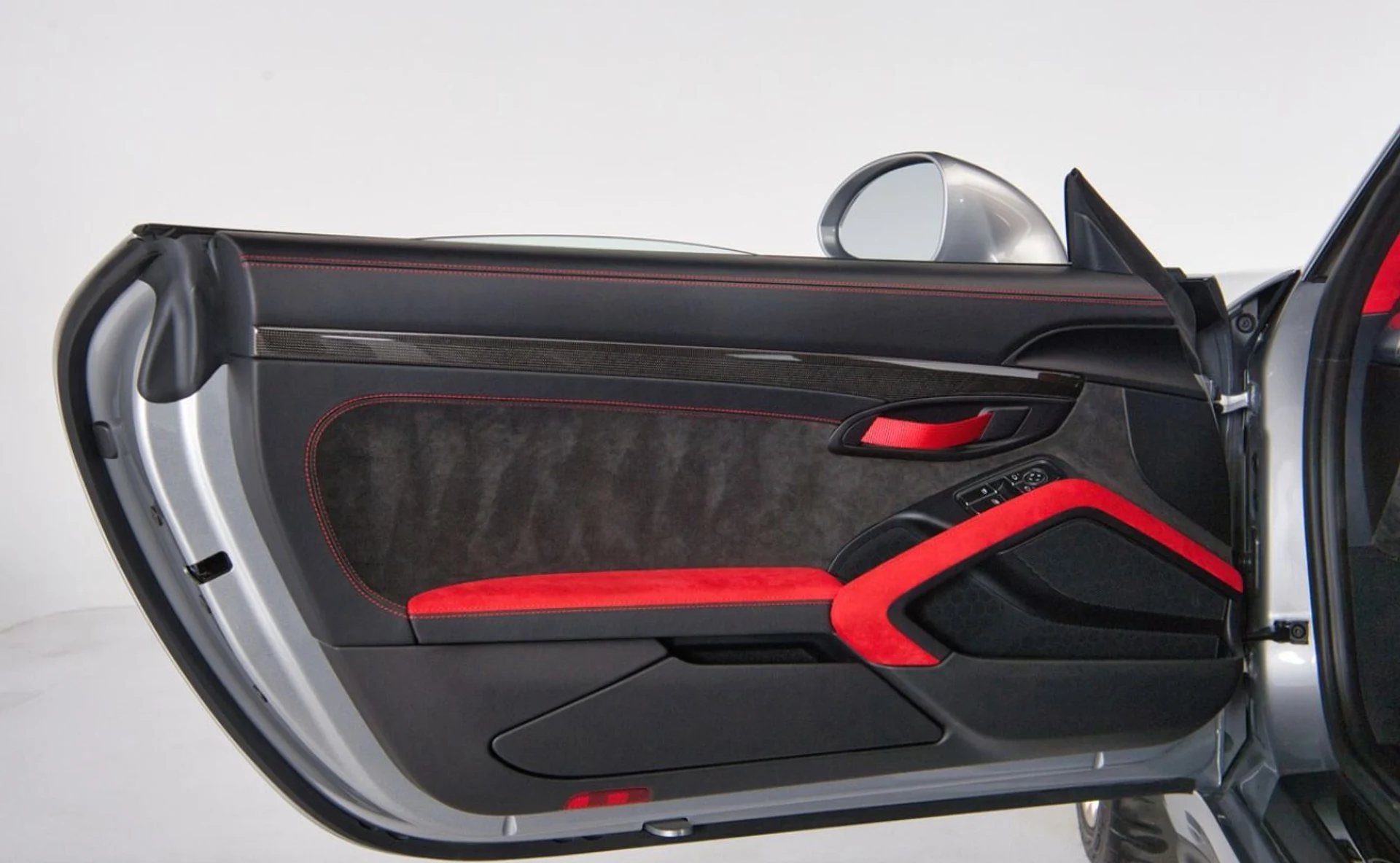 mph004_3688524109_Used_2018_Porsche_911_GT_2_RS_1770848854_716964d39d