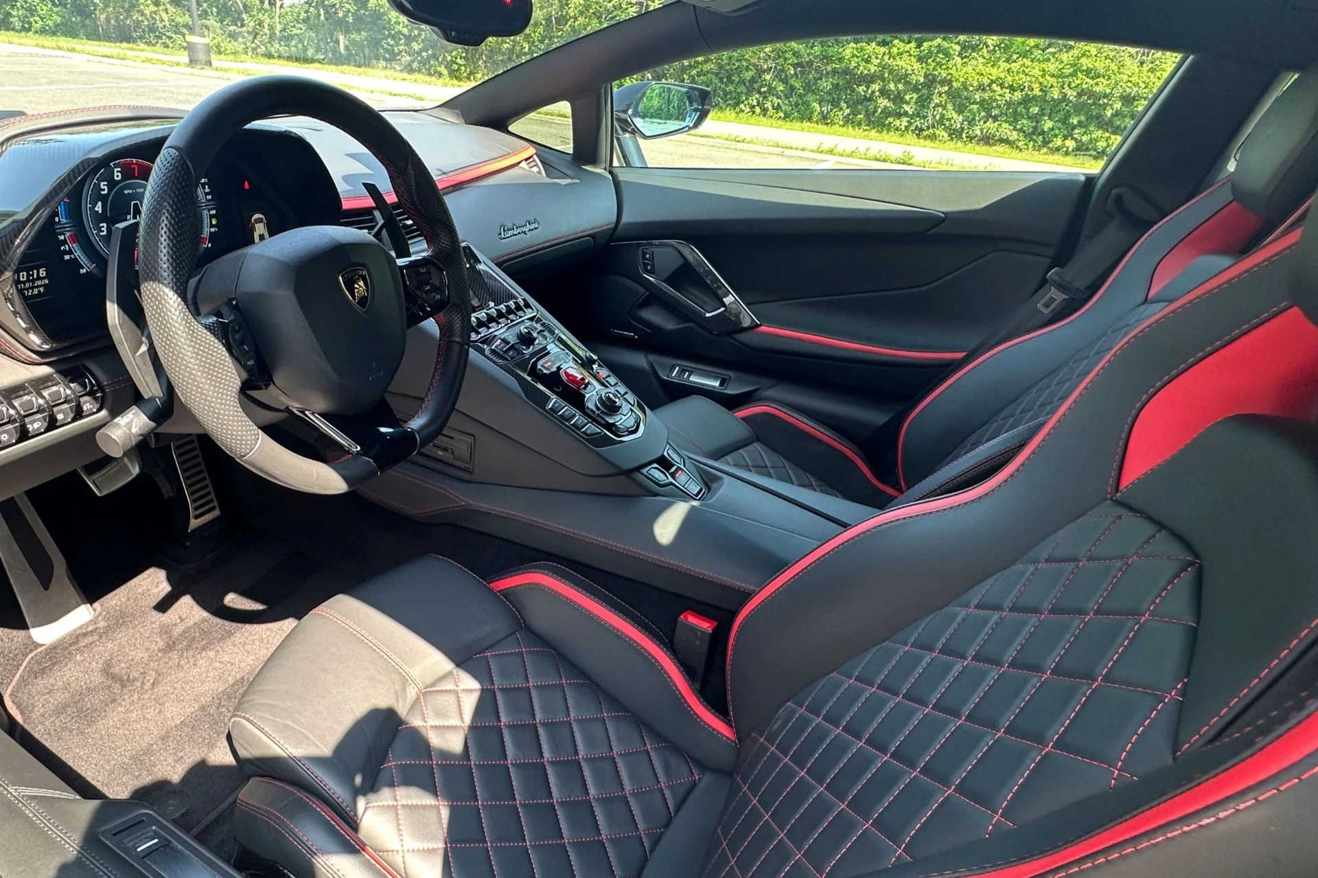 mph004_3692963480_Used_2017_Lamborghini_Aventador_S_S_1783080351_eb048e9246