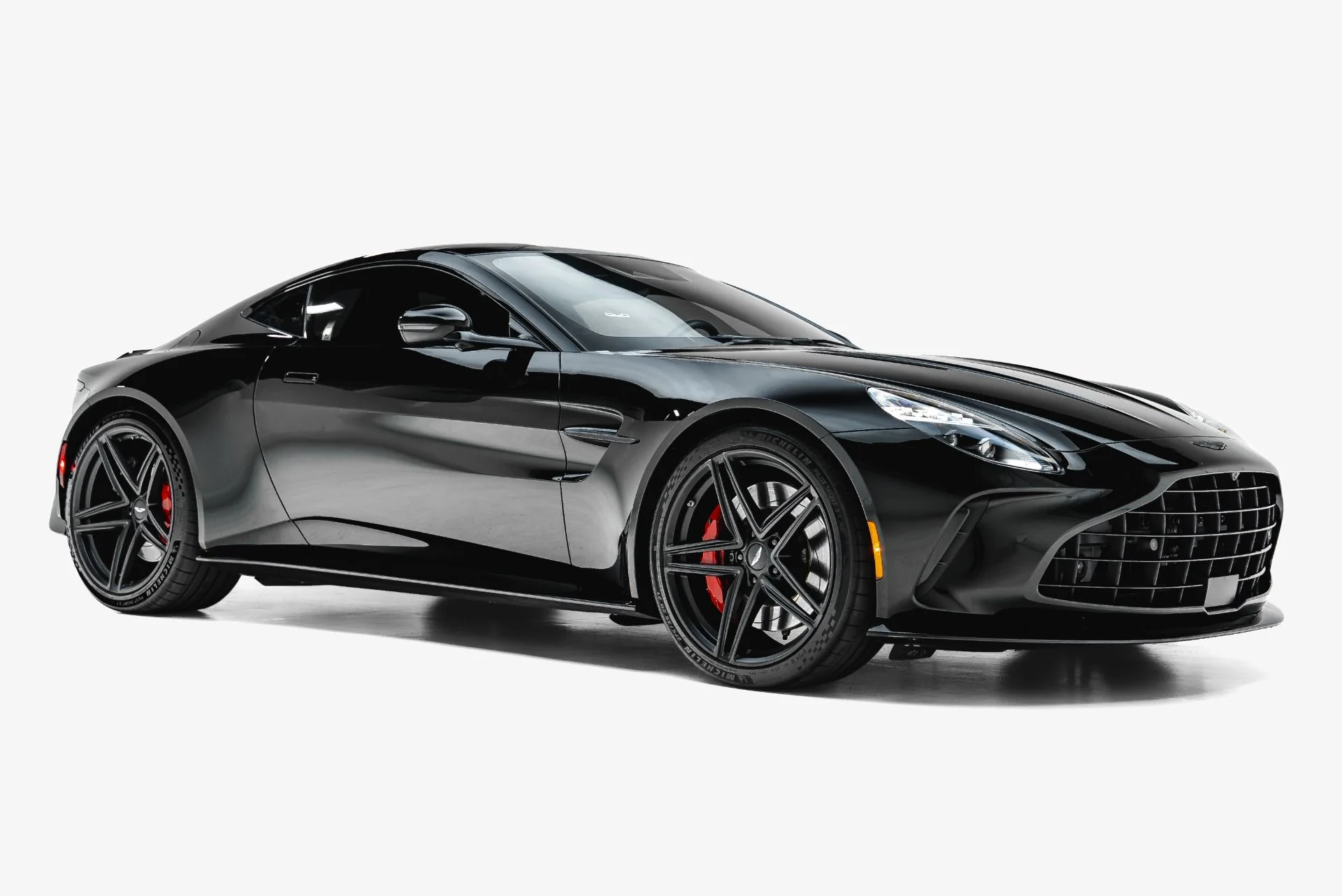 mph004_3695606937_Used_2025_Aston_Martin_Vantage_1790202648_9831c028f2