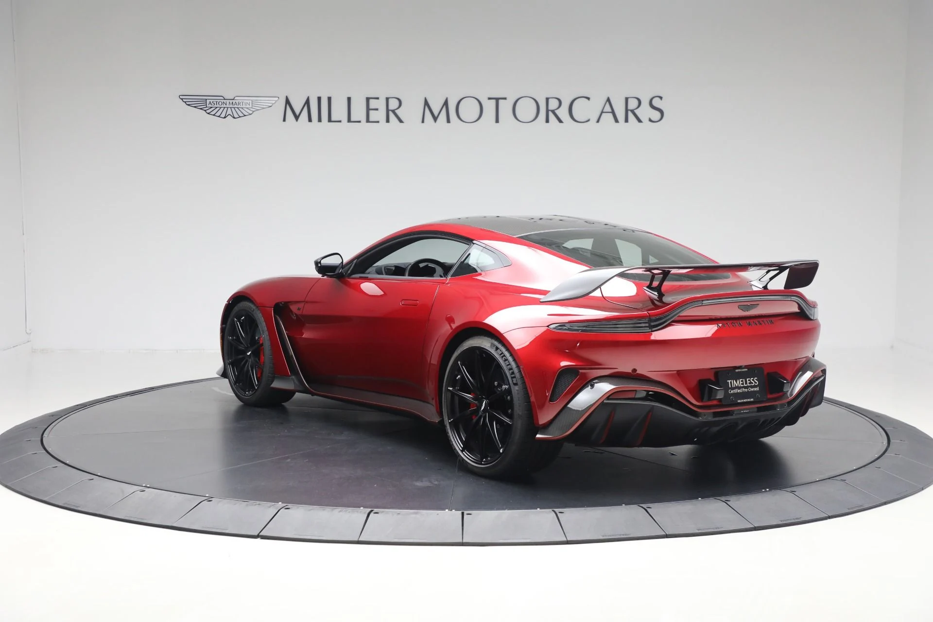 mph004_3696994814_Used_2023_Aston_Martin_Vantage_V12_07c0acb50e