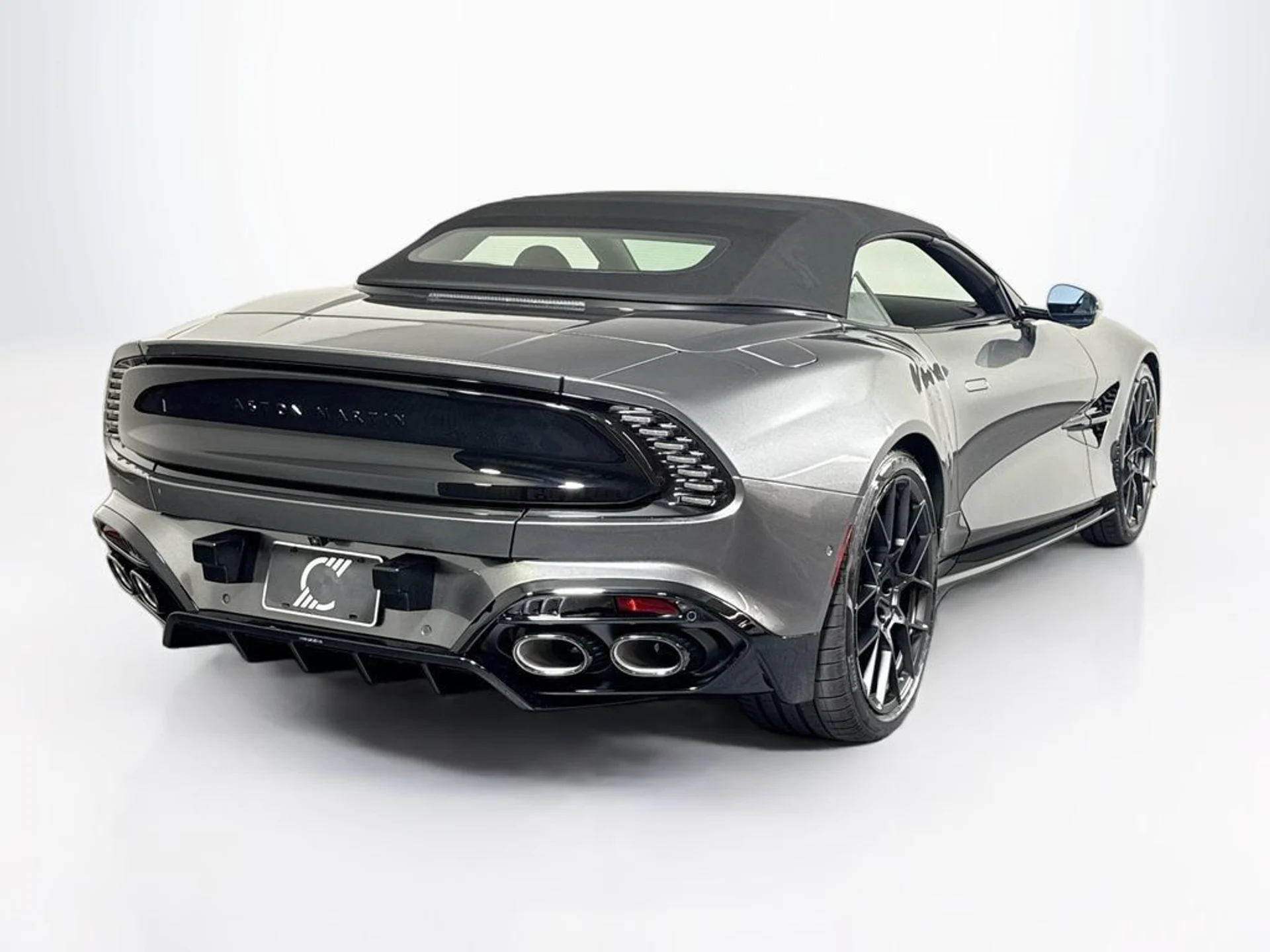 mph004_3702894419_new_2027_aston_martin_vanquish_volante_11350_23067135_5_1024_b4a0f21a45