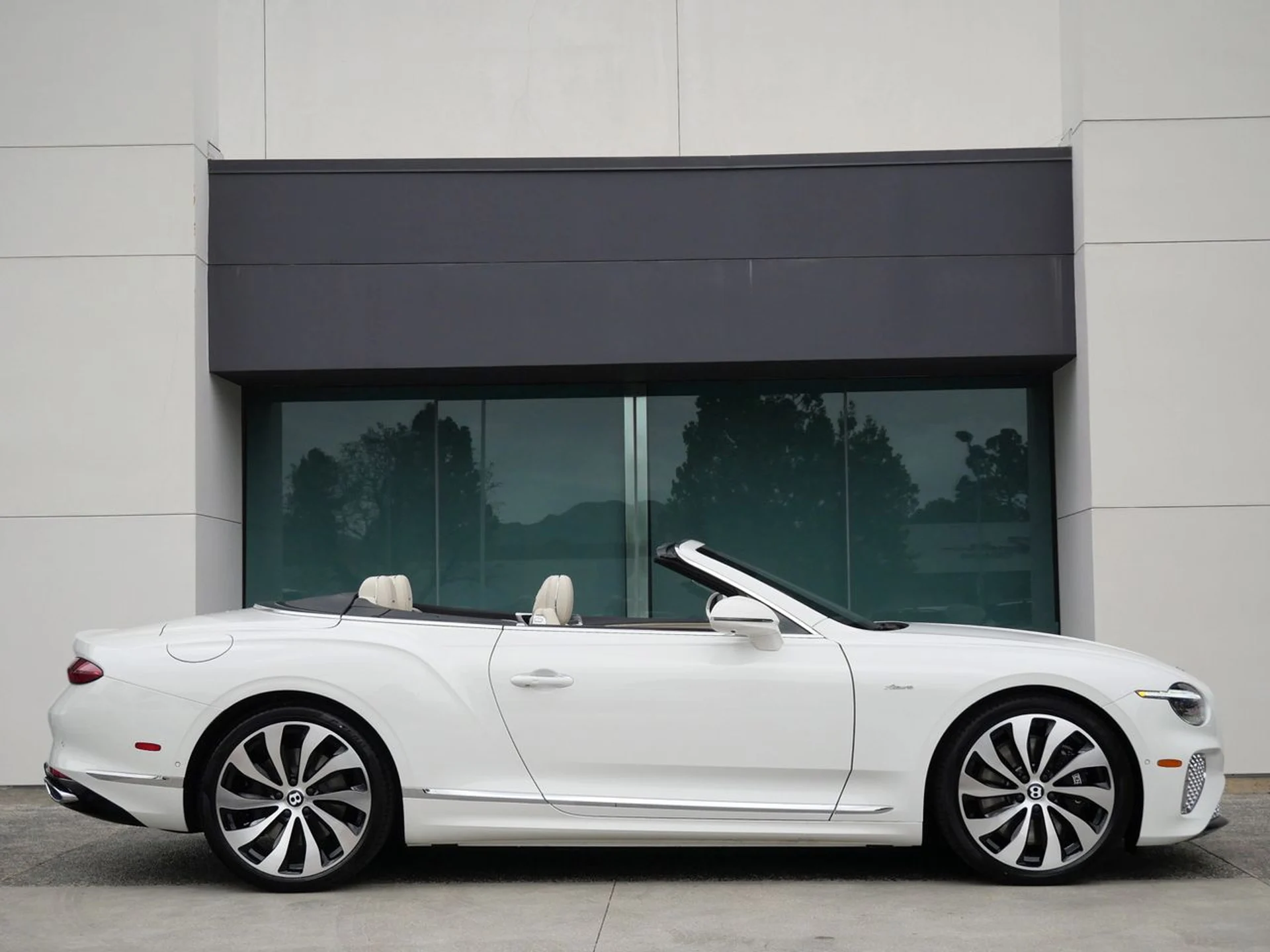 mph004_3703539381_f08008bef9de632490e55434e418d5e9x_0aa8f25477