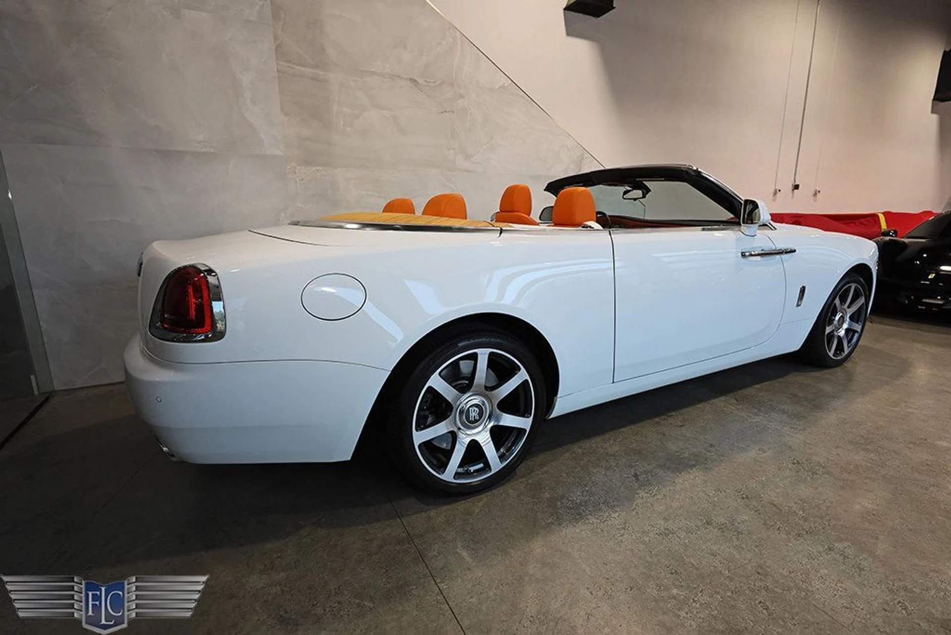 mph004_3715905961_used_2017_rolls_royce_dawn_convertible_9689_23041760_5_1024_c4fac24d18