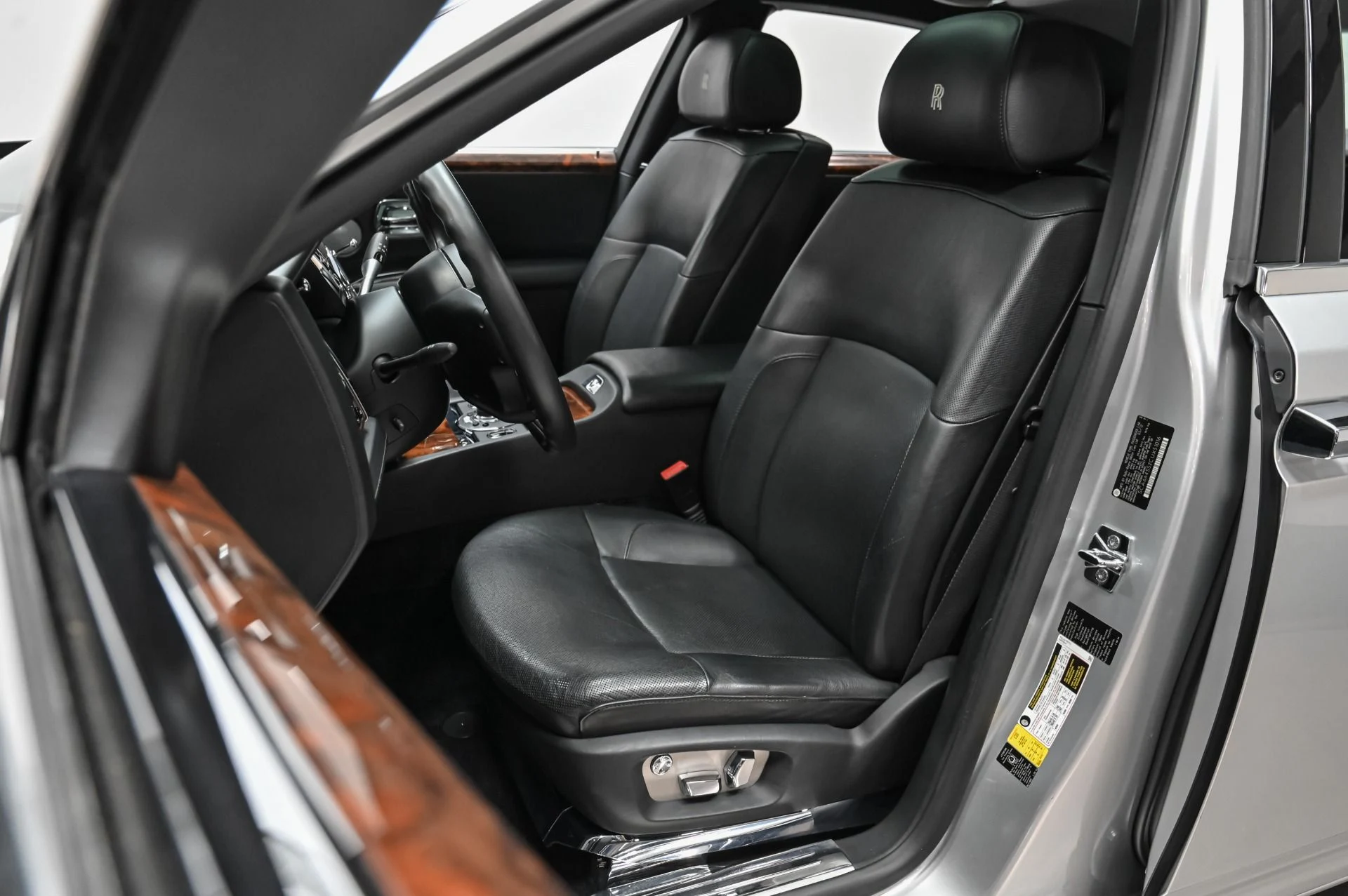 mph004_3716797163_Used_2012_Rolls_Royce_Ghost_1757528739_e1fcd8e00e