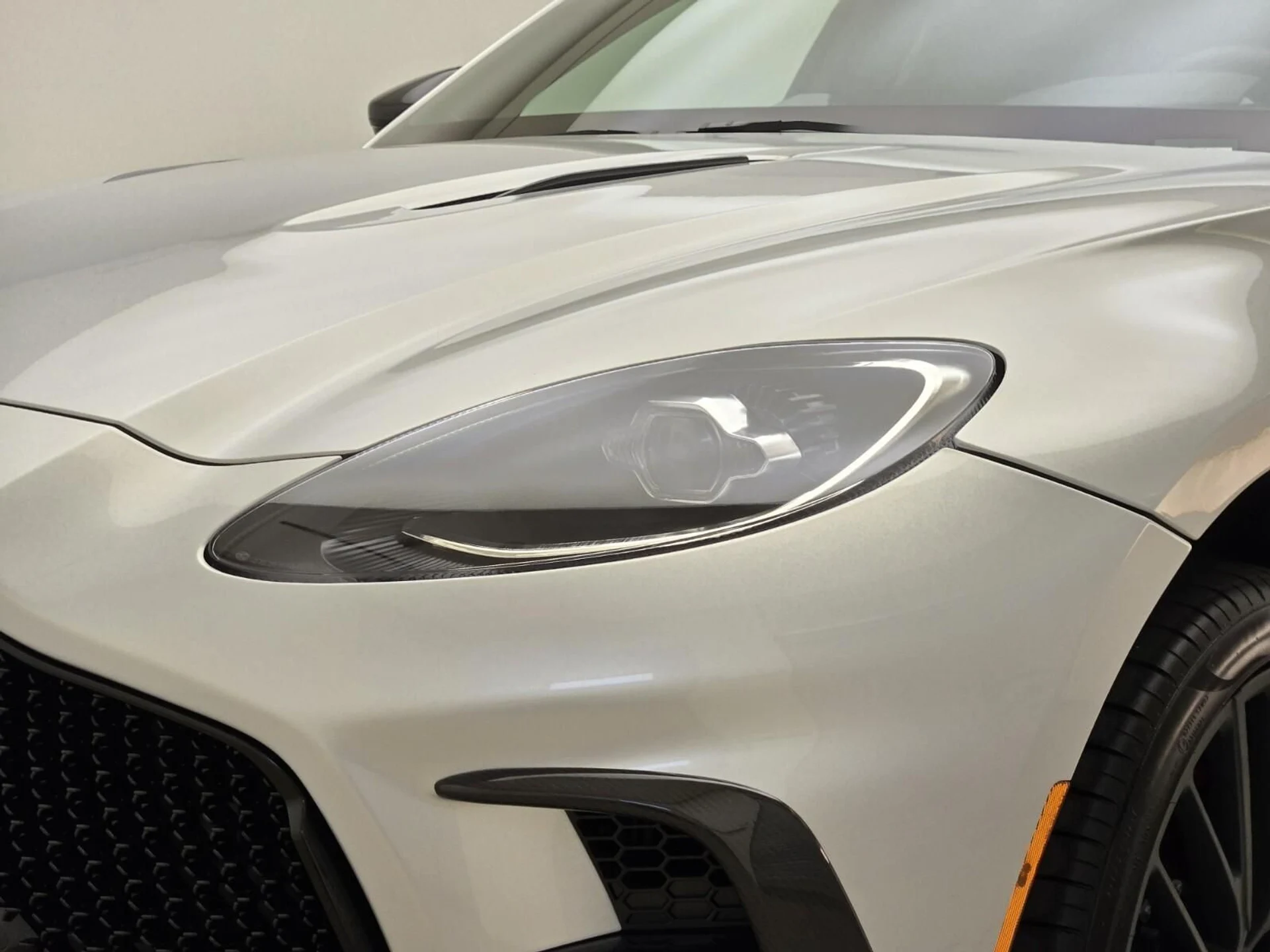 mph004_3719958254_New_2026_Aston_Martin_DBX_S_1780637066_1b54f341fe