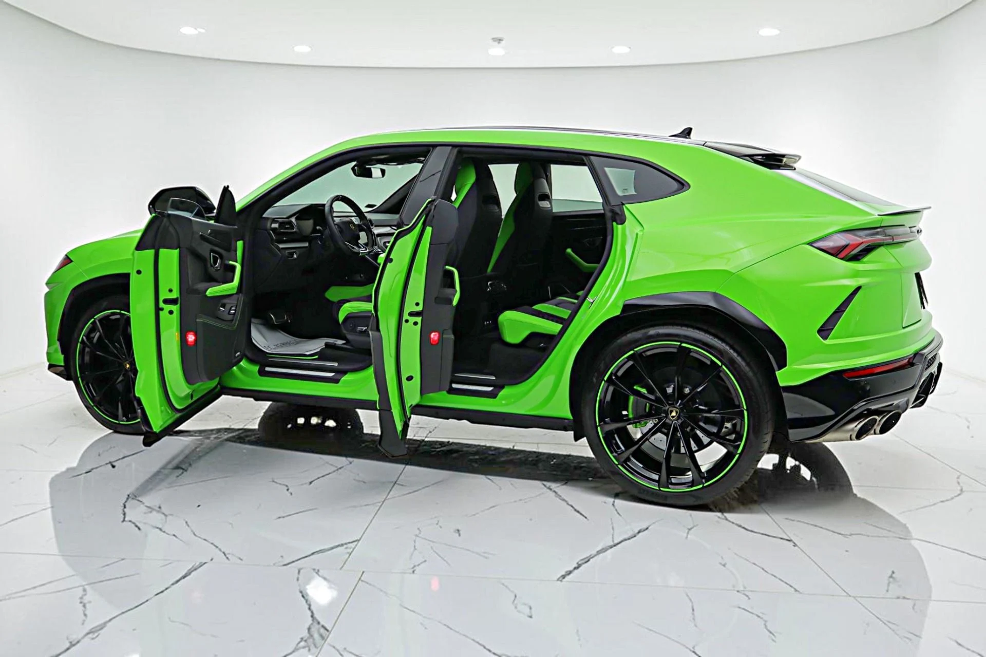 mph004_3725554874_Used_2021_Lamborghini_Urus_SELEZIONE_PRE_OWNED_CERTIFIED_PEARL_CAPSULE_4218289863