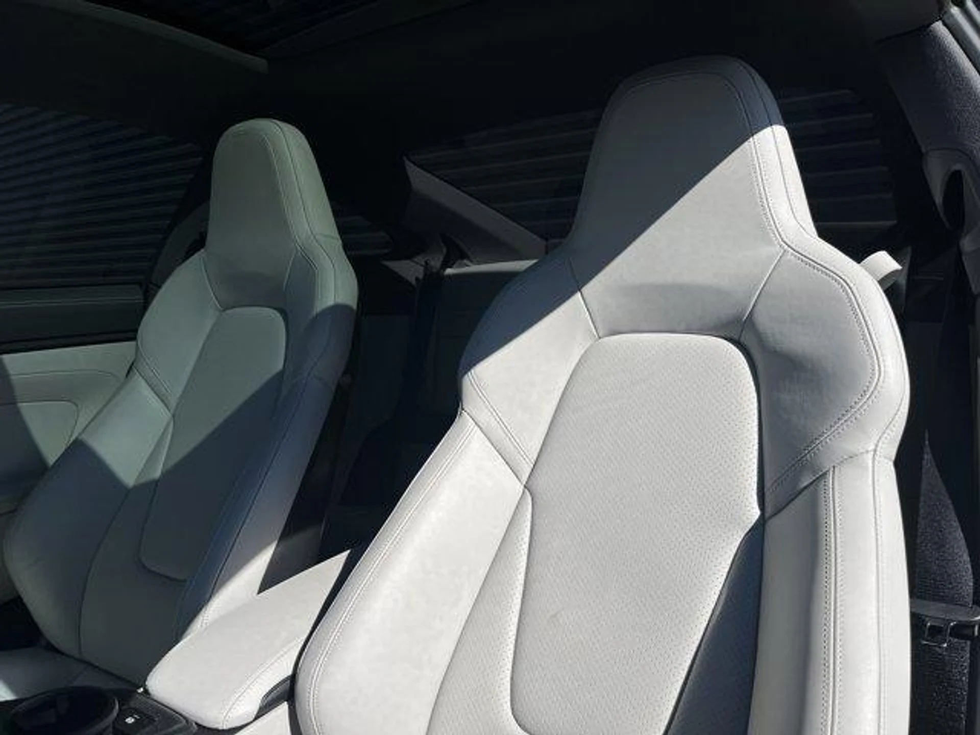 mph004_3725755475_UB_Wk3_Ra2hj5c_D18_Fwt_XH_Iek01_L8_bf772bbc3e