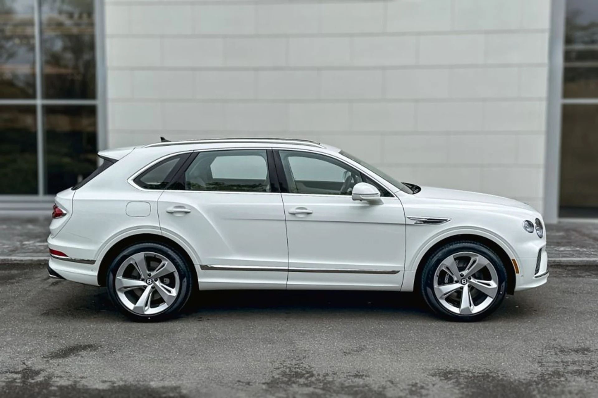 mph004_3727614420_New_2026_Bentley_Bentayga_1777900453_6721671572