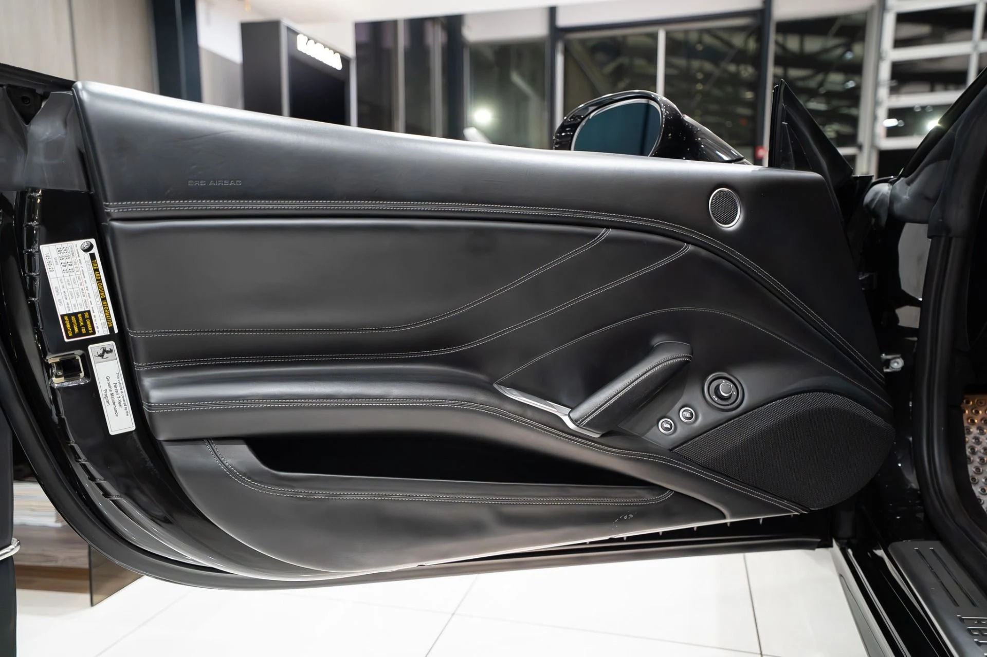 mph004_3730514480_13472_p5_l_0091baec63