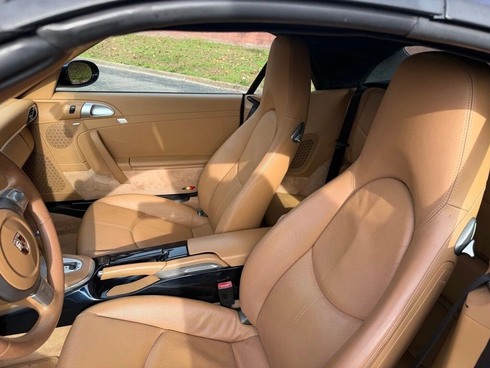 mph004_3734997073_50e2e8f85c452f8c05a4845d5db8d983x_49237892bd