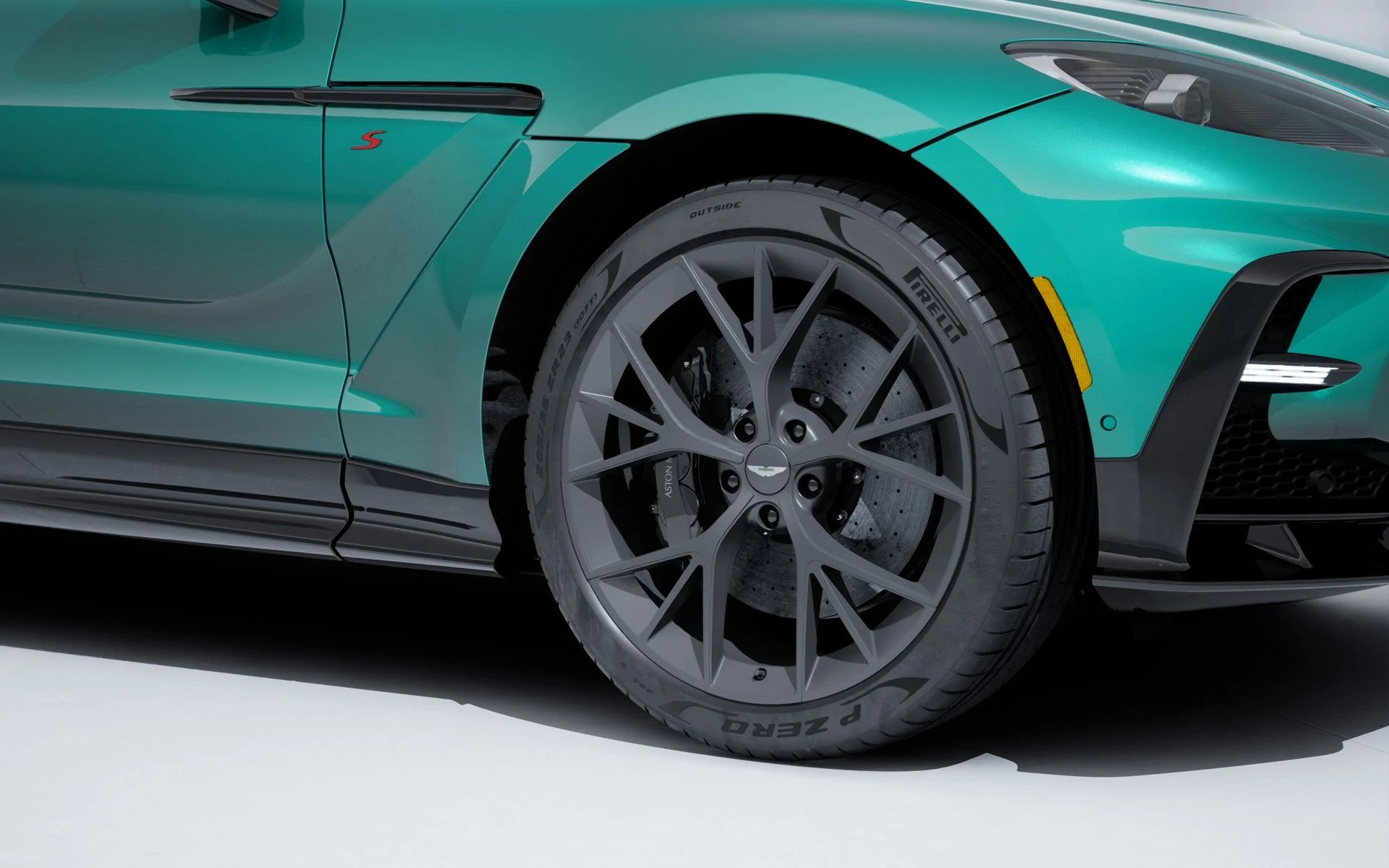 mph004_3736082754_New_2026_Aston_Martin_DBX_S_1764701193_66463f9437