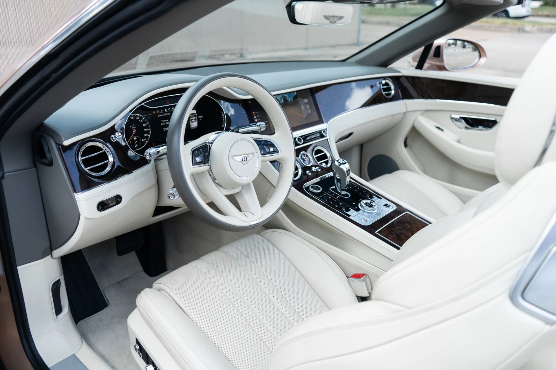 mph004_3736959520_Used_2022_Bentley_Continental_GTC_V8_1789509721_24b89e399a