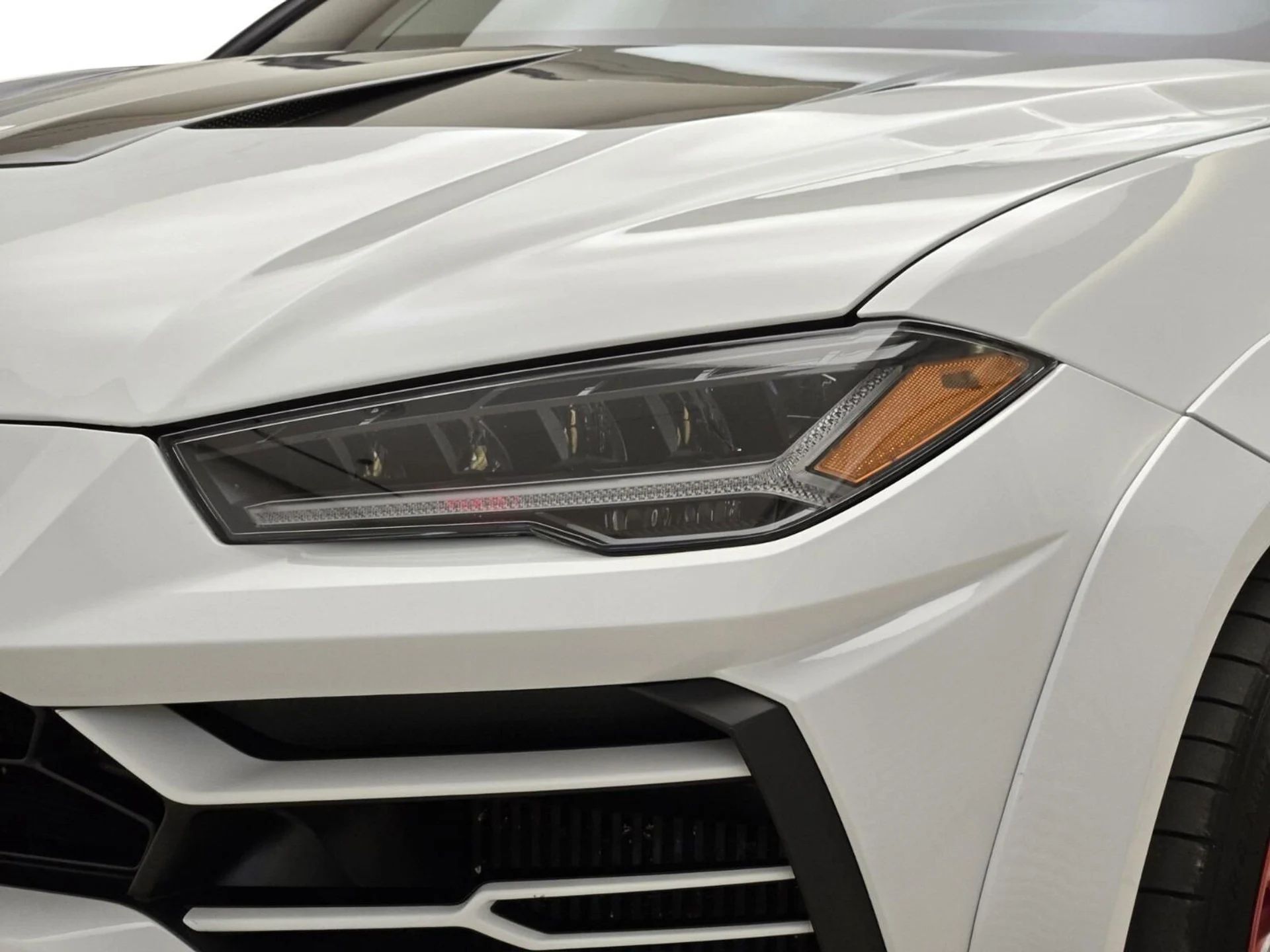 mph004_374332760_Used_2020_Lamborghini_Urus_1753165129_97e0bb4a97