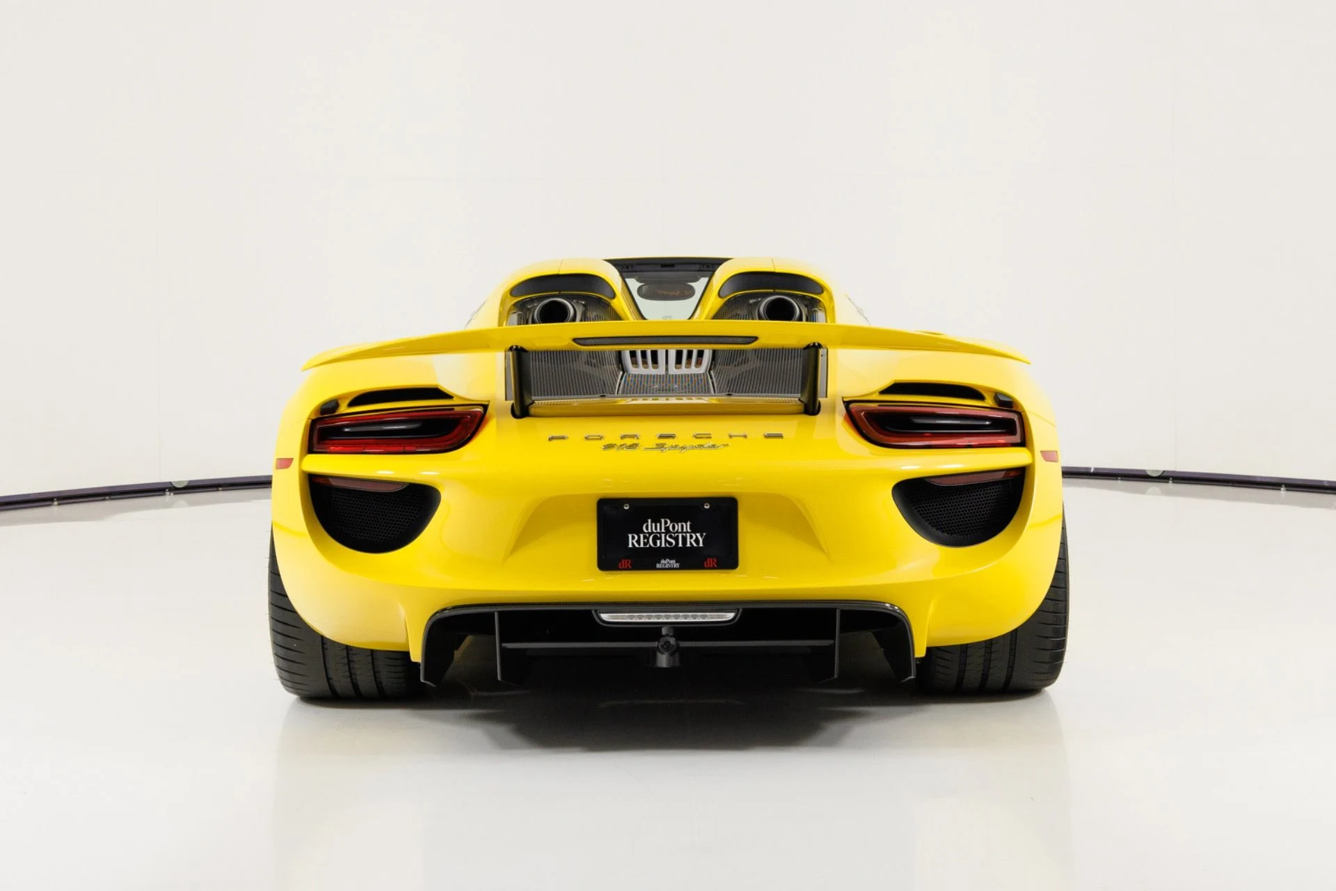mph004_3744549652_Used_2015_Porsche_918_Spyder_1789427617_cb1158c418
