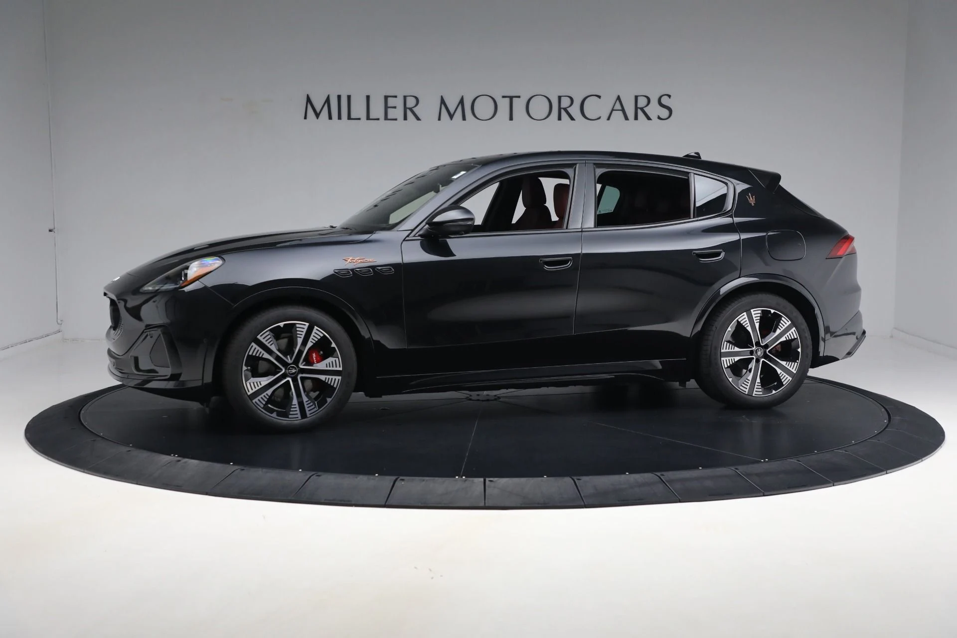 mph004_3754427508_New_2025_Maserati_Grecale_Folgore_d3d9ed15b0