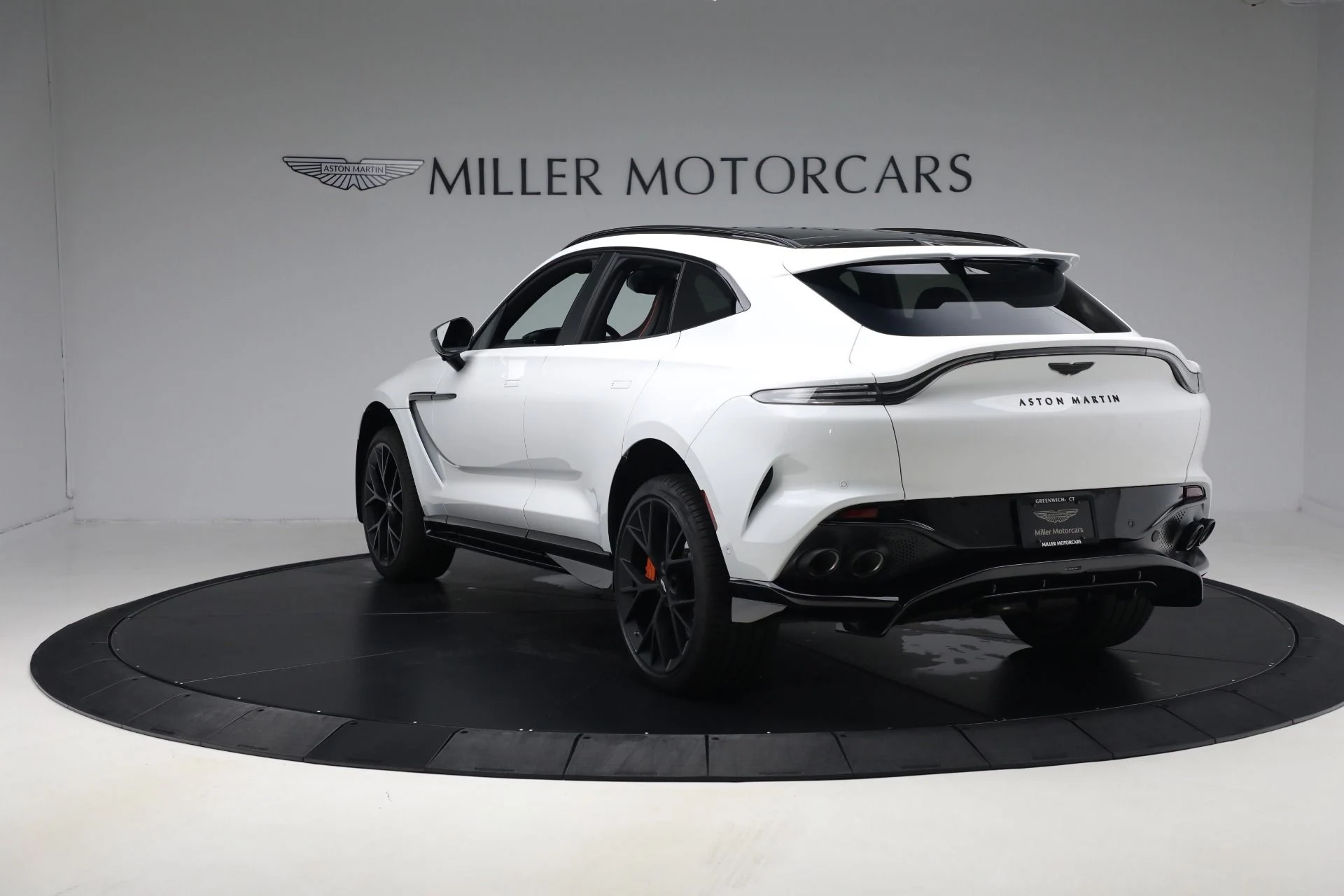 mph004_3757760124_New_2025_Aston_Martin_DBX_707_707_b41254605c