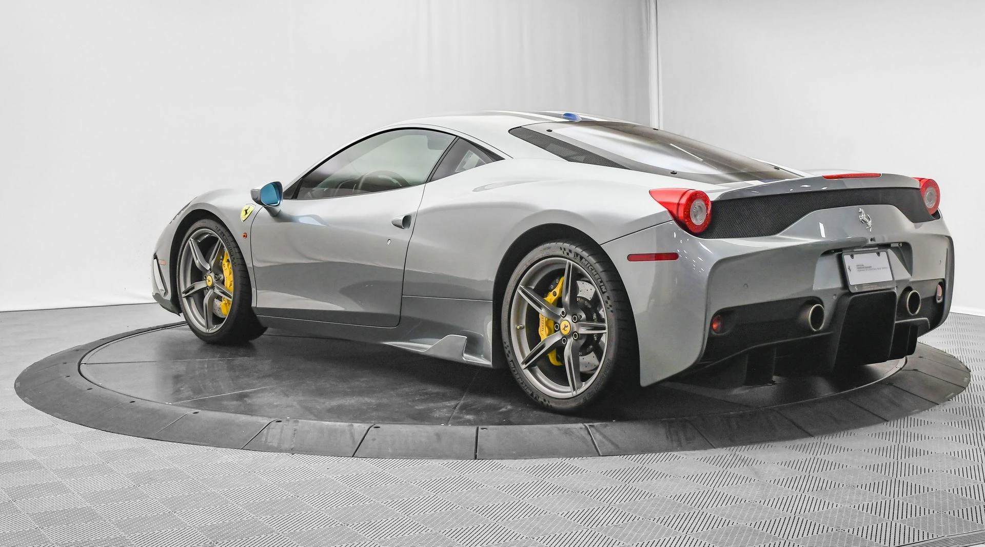 mph004_375965770_Used_2015_Ferrari_458_Italia_Speciale_1757453386_37d1f57bc9