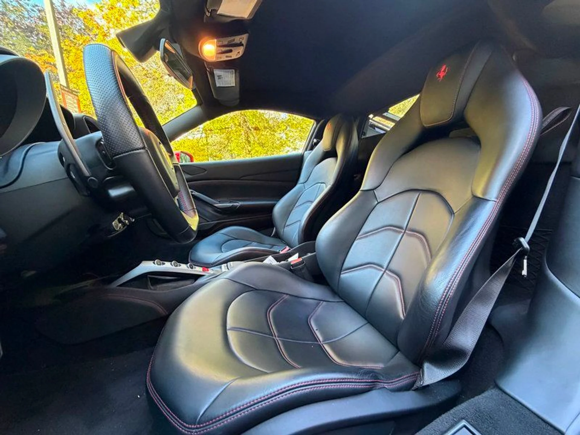 mph004_3760299226_39332764_06943_2018_ferrari_488_gtb_005_4b7bd10078