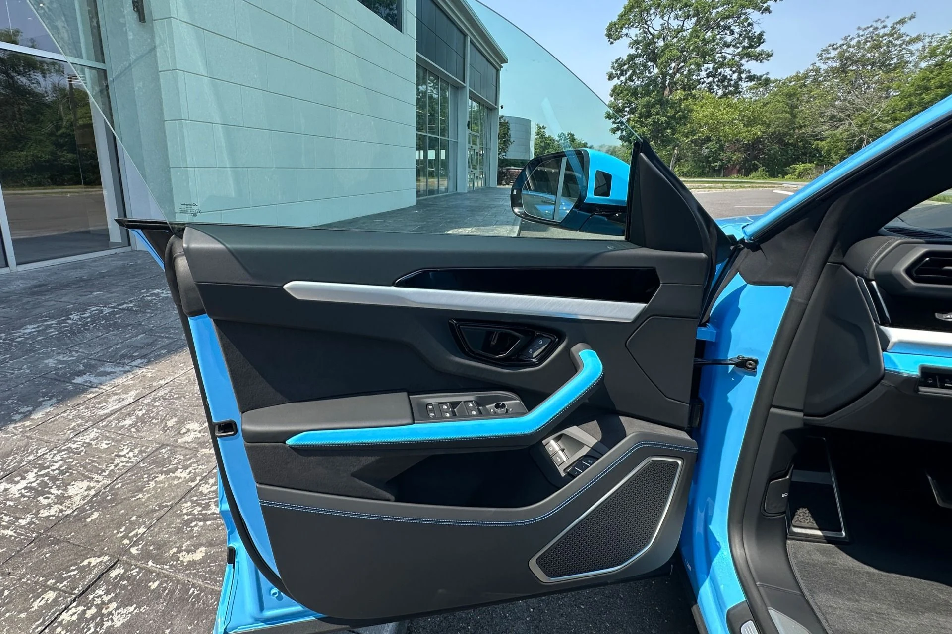 mph004_3776008501_New_2026_Lamborghini_Urus_SE_1782998768_ac914023e2