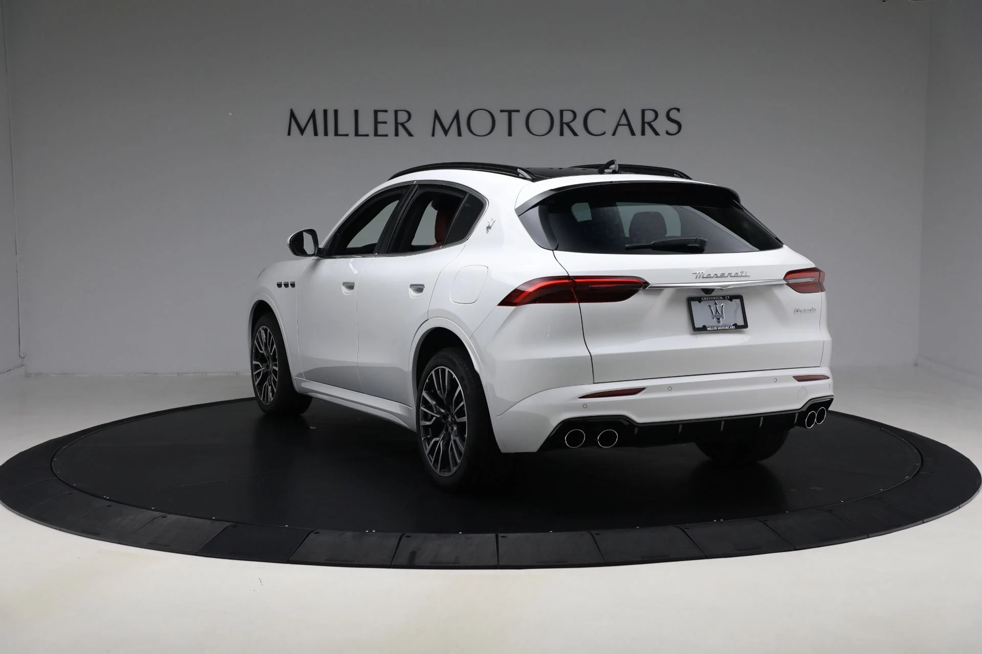 mph004_3795820378_New_2025_Maserati_Grecale_d00b7aea7c