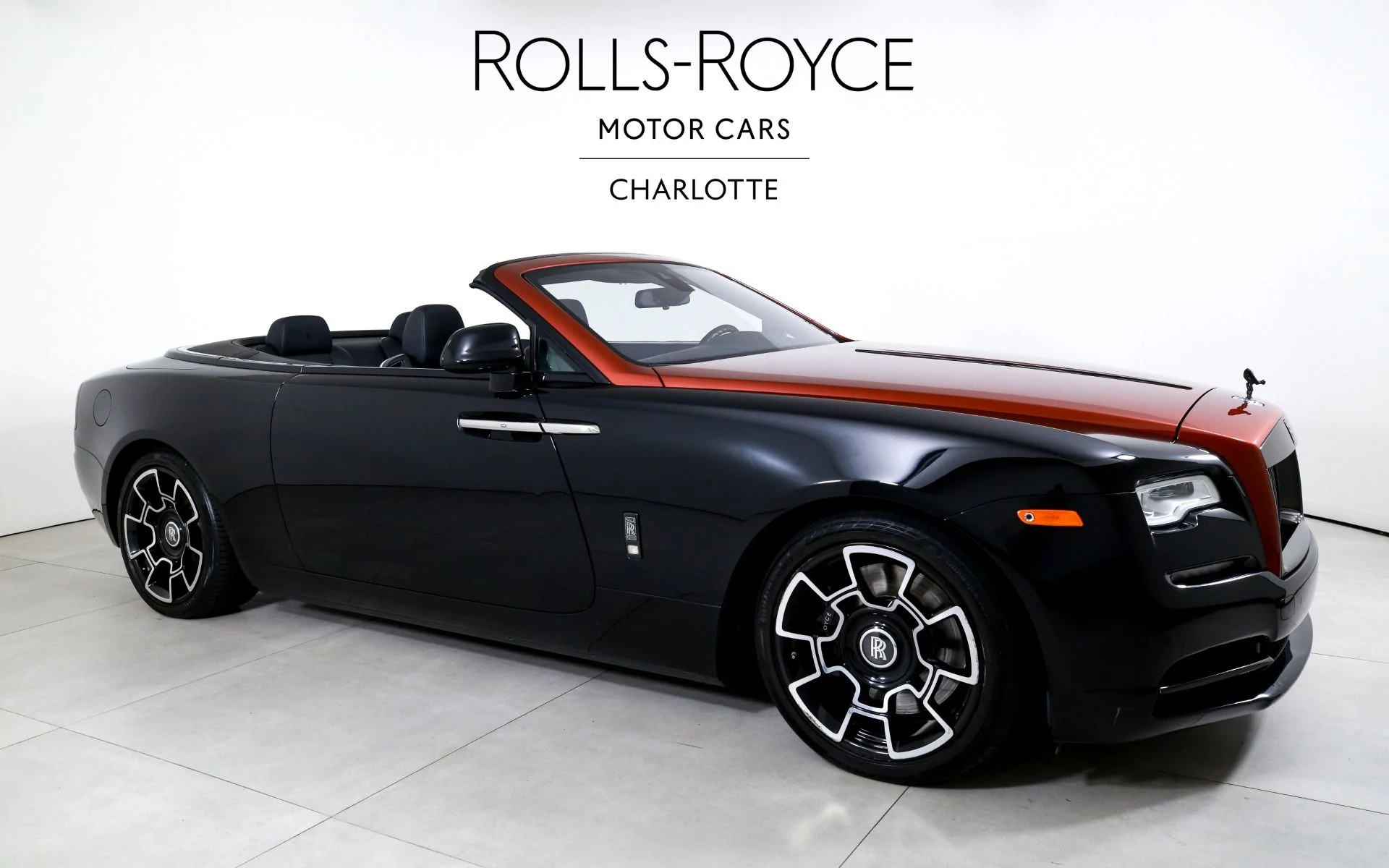 mph004_3804679551_Used_2019_Rolls_Royce_Black_Badge_Dawn_1783112300_bb3045de94