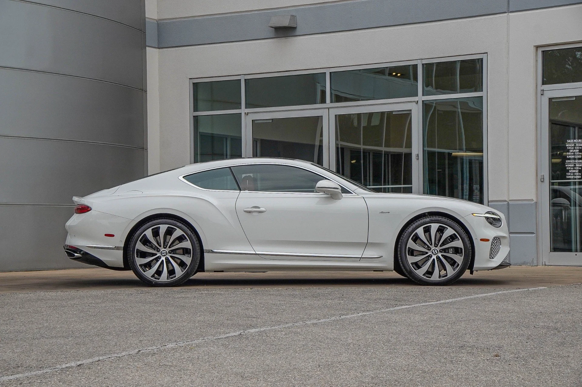 mph004_3806690843_Hi_Tech_Luxury_Imports_LLC_SCBCP_2_ZG_7_TC_025858_image_4_35f2901370