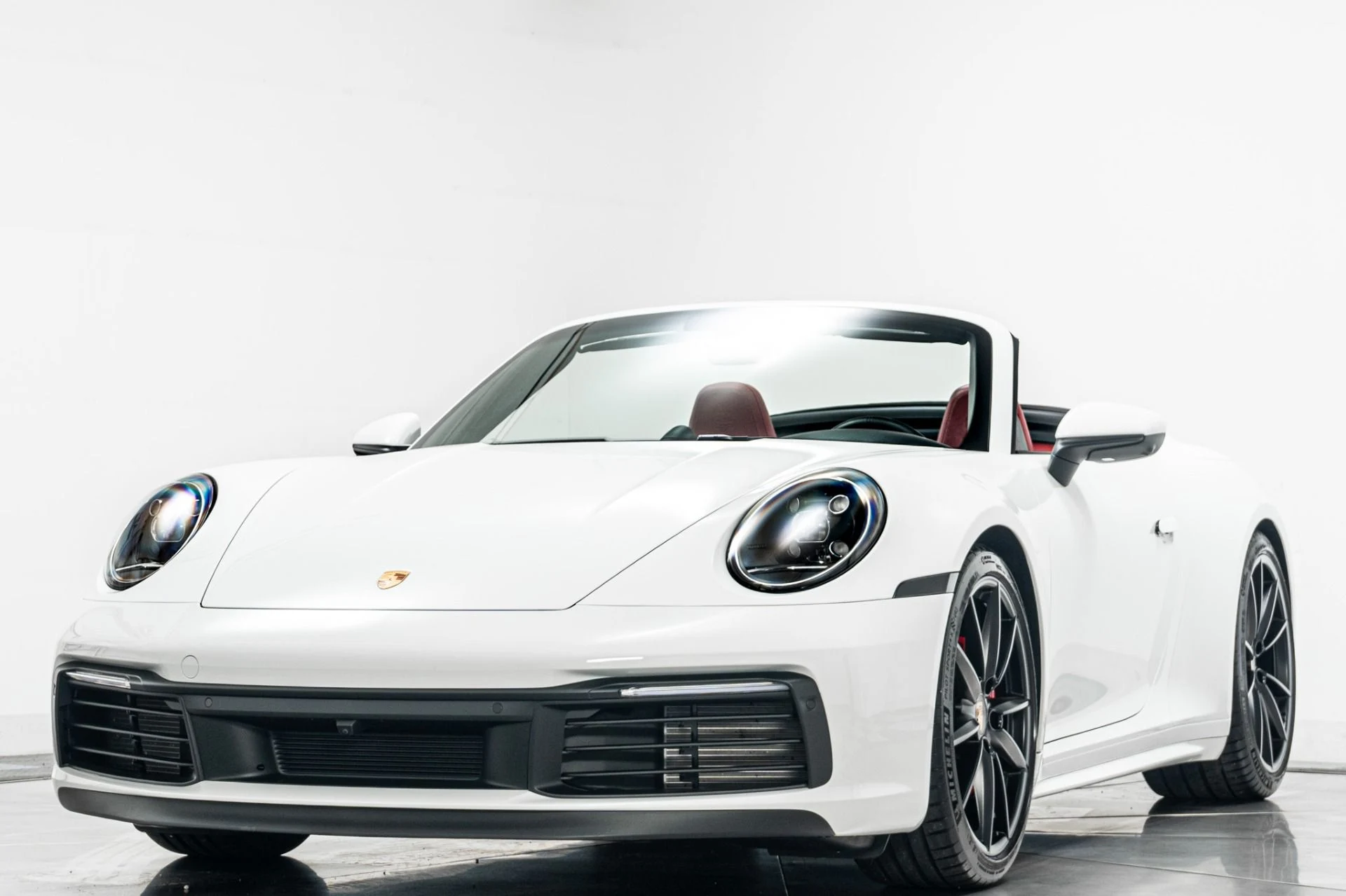 mph004_3812968962_Used_2024_Porsche_911_Carrera_S_1782763434_6d4884b447