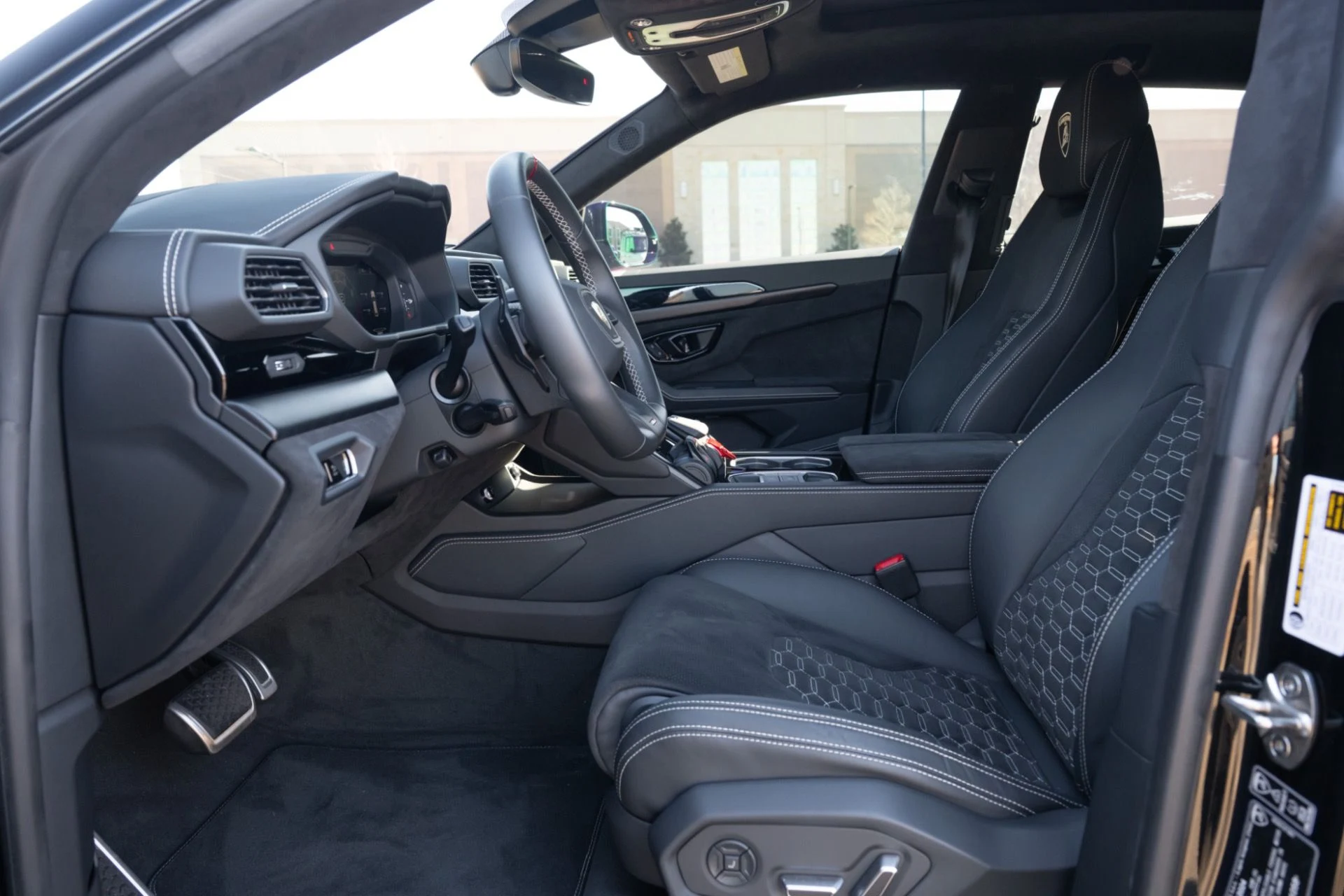 mph004_381888562_Used_2024_Lamborghini_URUS_S_1781213375_65d9369e04