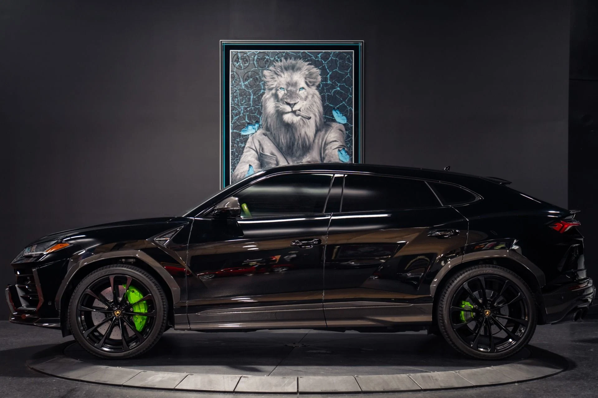 mph004_3825061798_Used_2022_Lamborghini_Urus_FULL_CARBON_EXTERIOR_MASSIVE_MSRP_1786214516_3c88af0b97