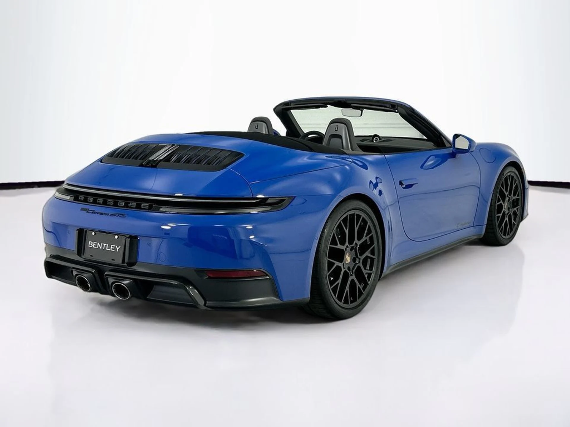 mph004_3840695578_used_2026_porsche_911_spirit70cabriolet_8119_23018992_5_1024_a0cdcb4851
