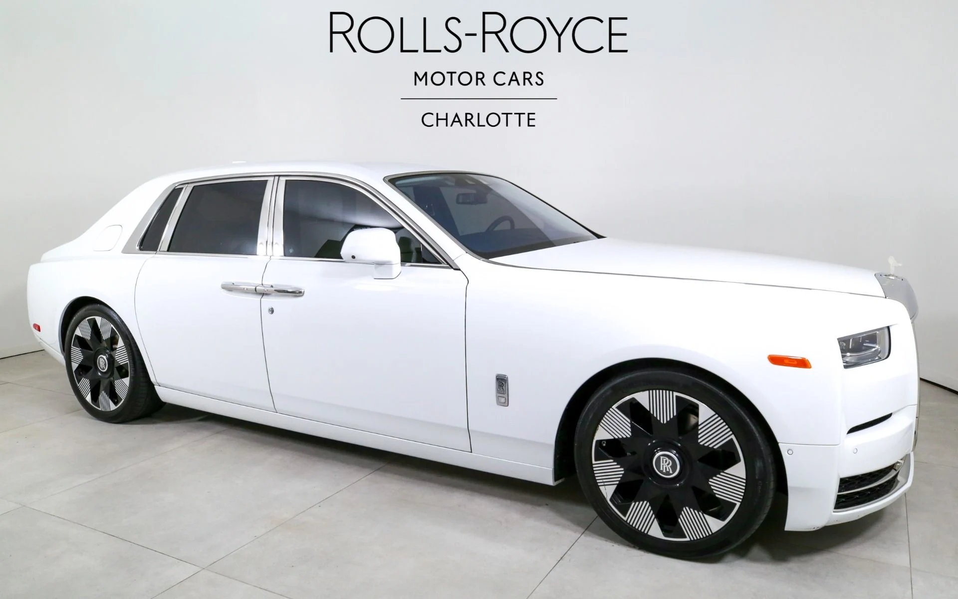 mph004_3842061671_Used_2024_Rolls_Royce_Phantom_1767116656_a0aa8399f9