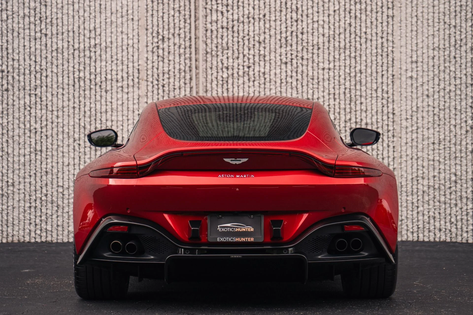 mph004_3842166200_Used_2019_Aston_Martin_Vantage_Painted_Hyper_Red_1790717746_ade767bea0