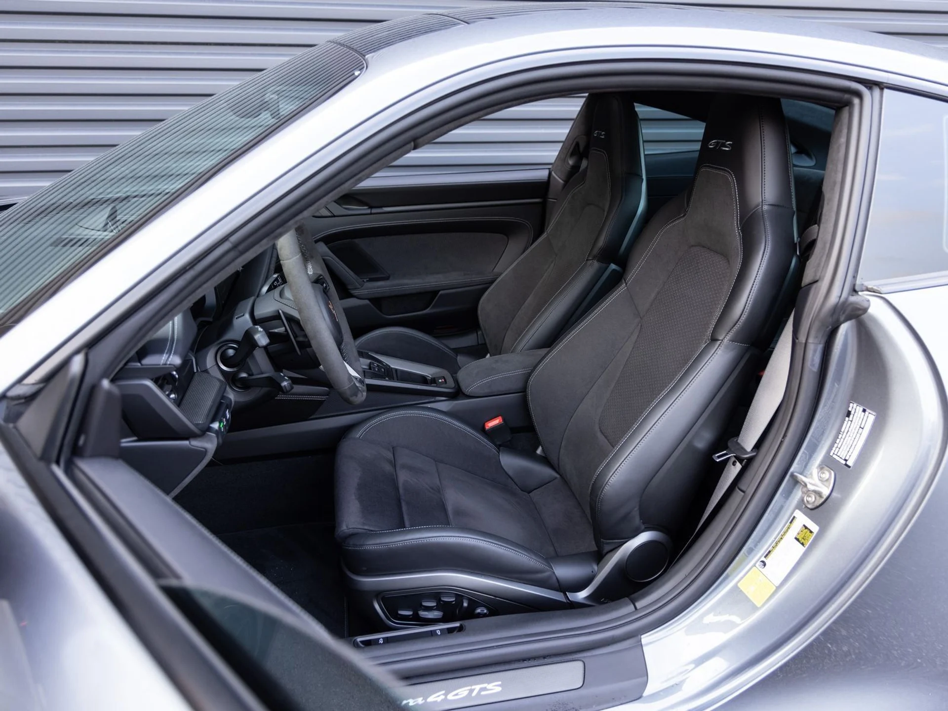 mph004_384305979_5_c3b3277c24