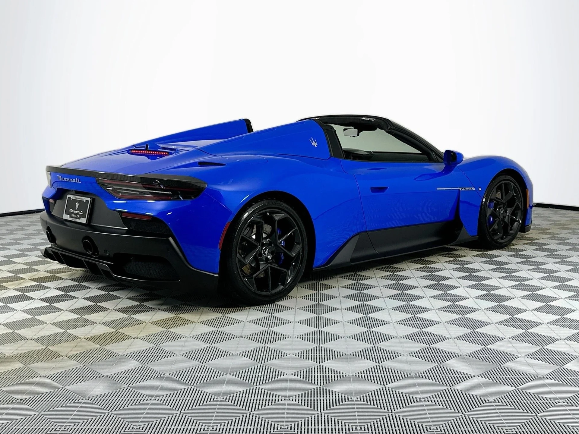 mph004_3844144316_5_50748f50c1