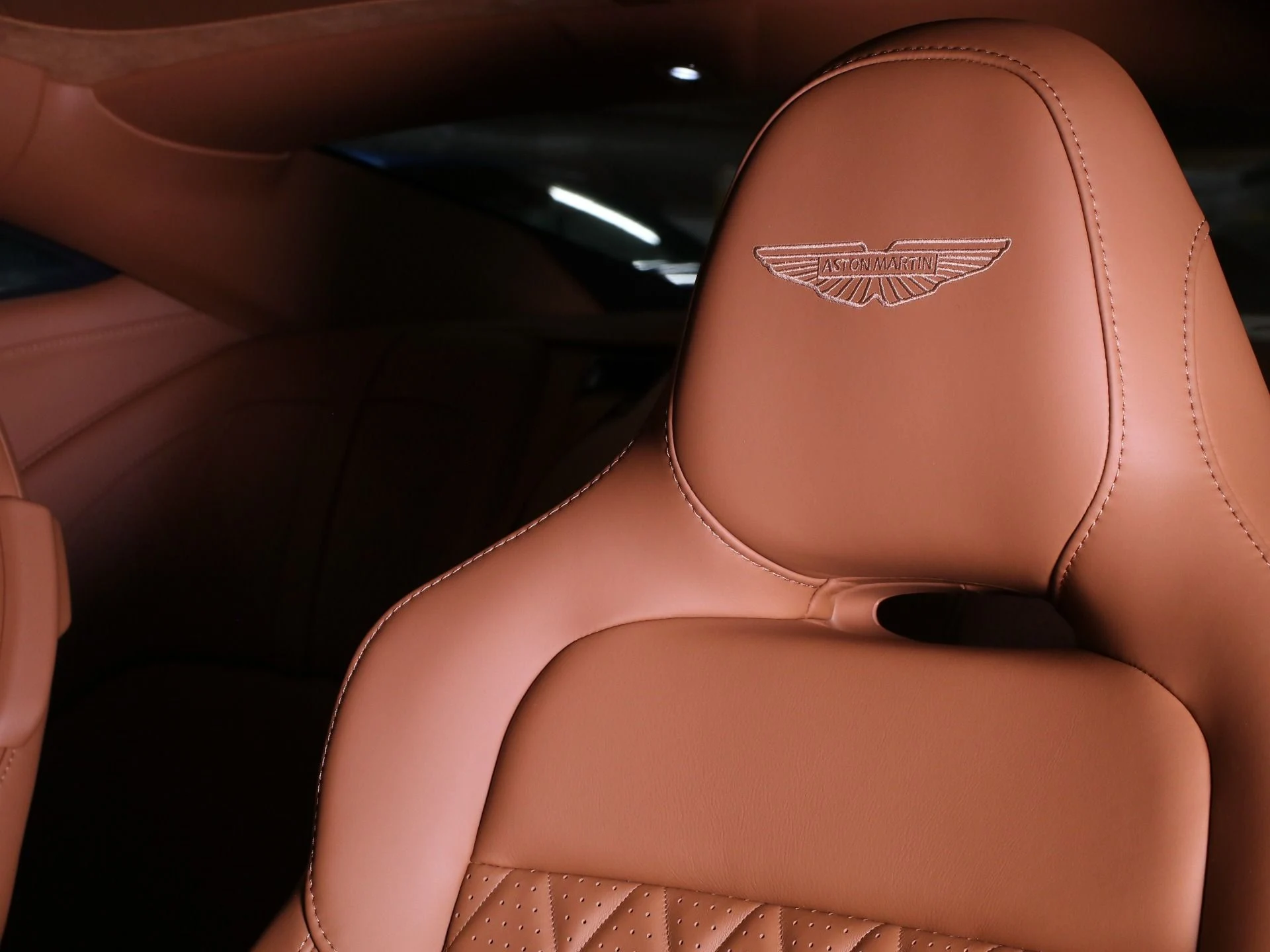 mph004_3853224305_New_2025_Aston_Martin_DB_12_1758482446_170cea2d34