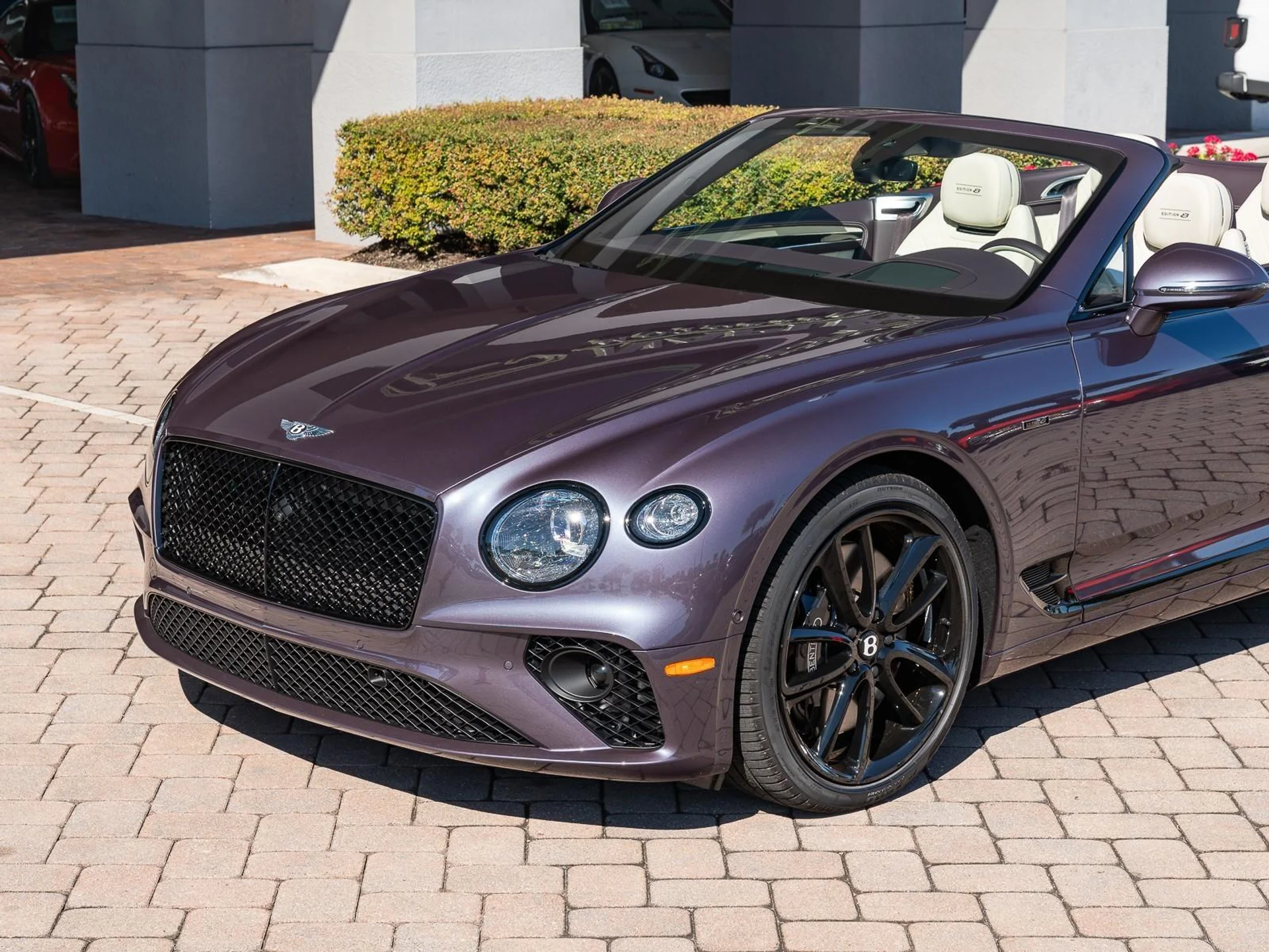 mph004_3861834328_Used_2024_Bentley_Continental_GT_V8_1763485639_8cfbb3dd9d