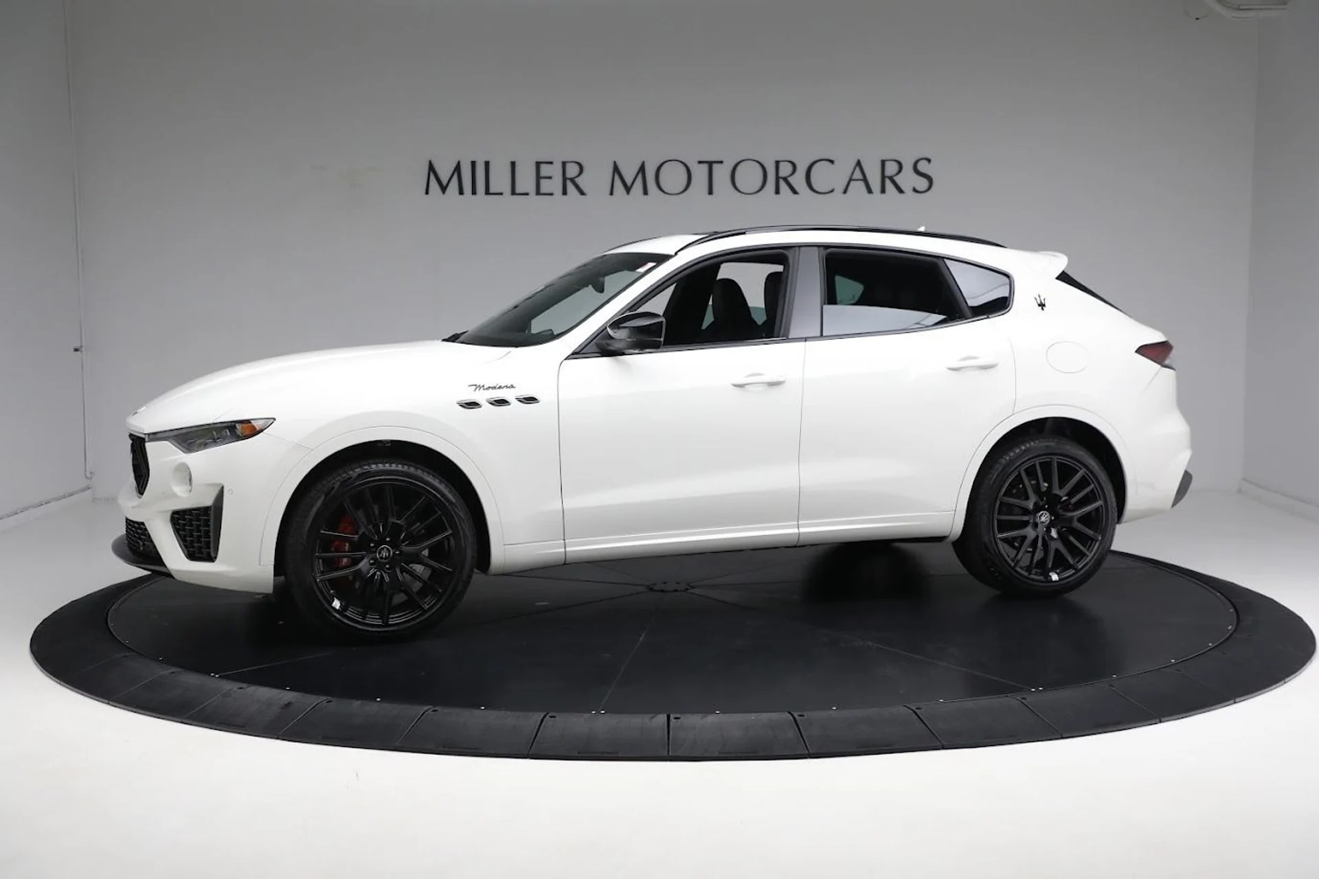 mph004_3875345118_New_2024_Maserati_Levante_Modena_Ultima_448e922dbe