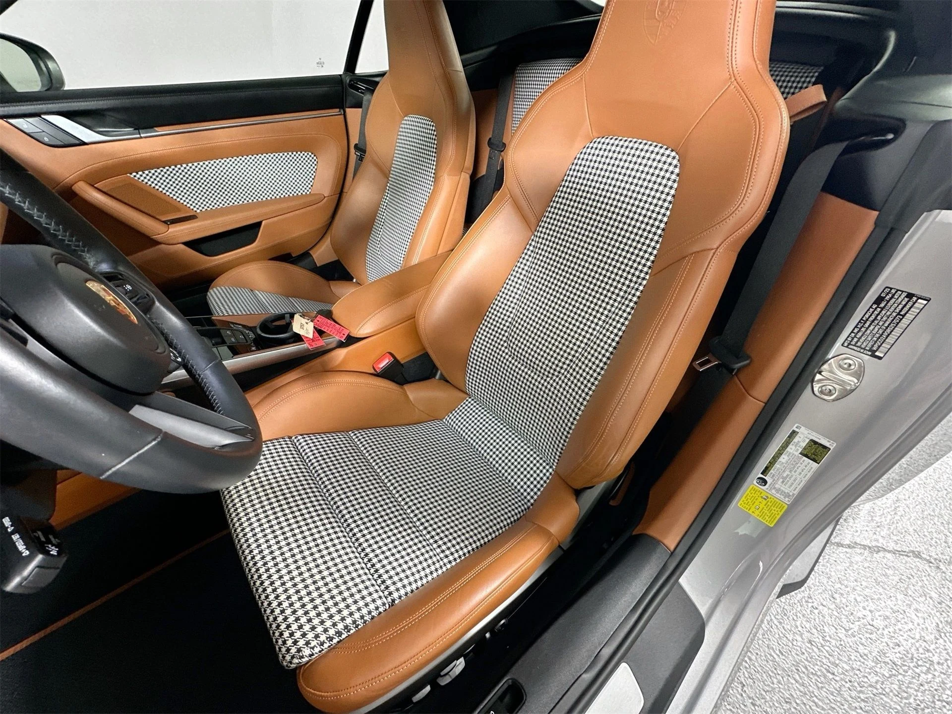 mph004_387622072_8c773e00c9d9130f58d81c5178ebbe91_986745a2dc