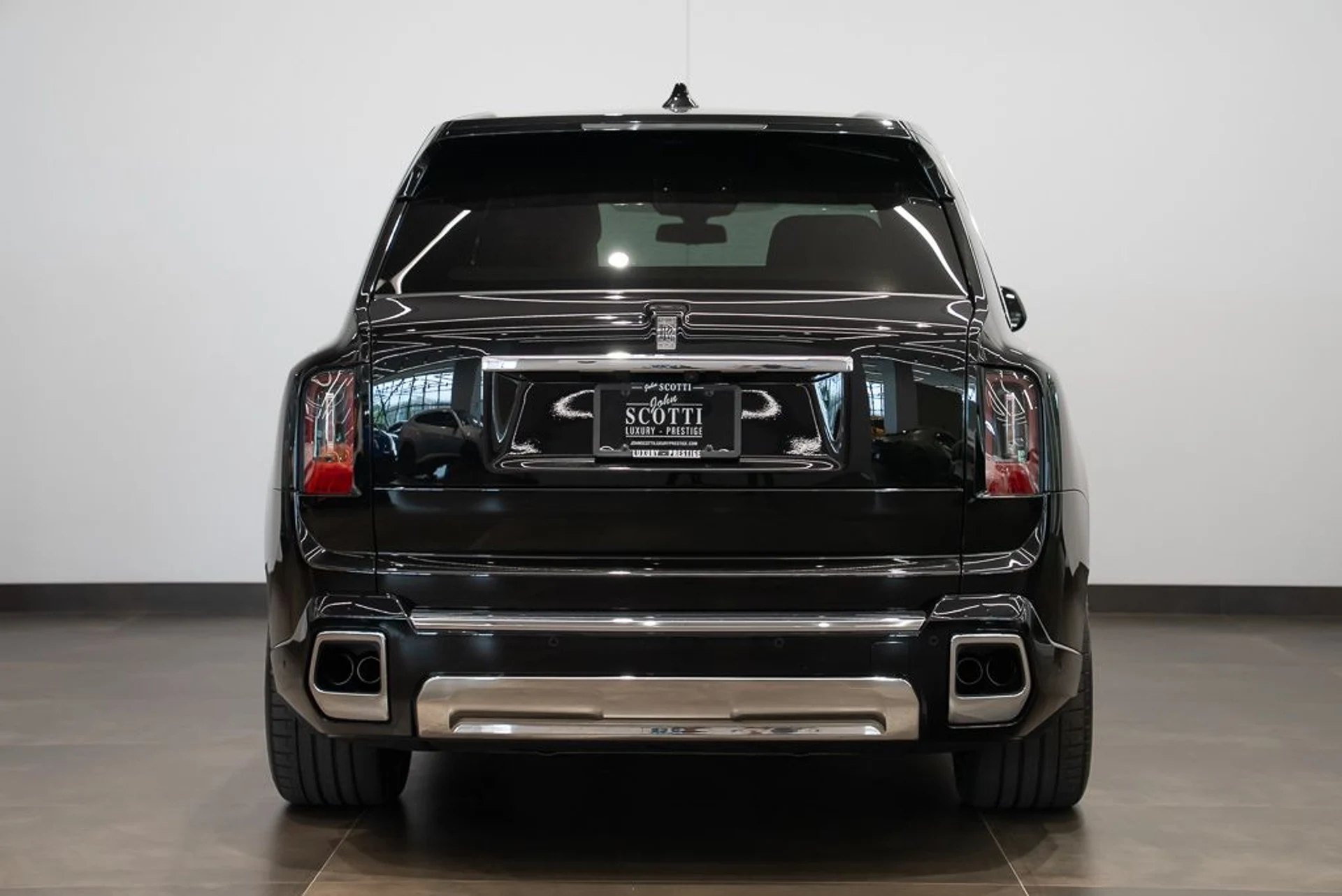 mph004_3878272145_rolls_royce_cullinan_2025_e1b94acc07