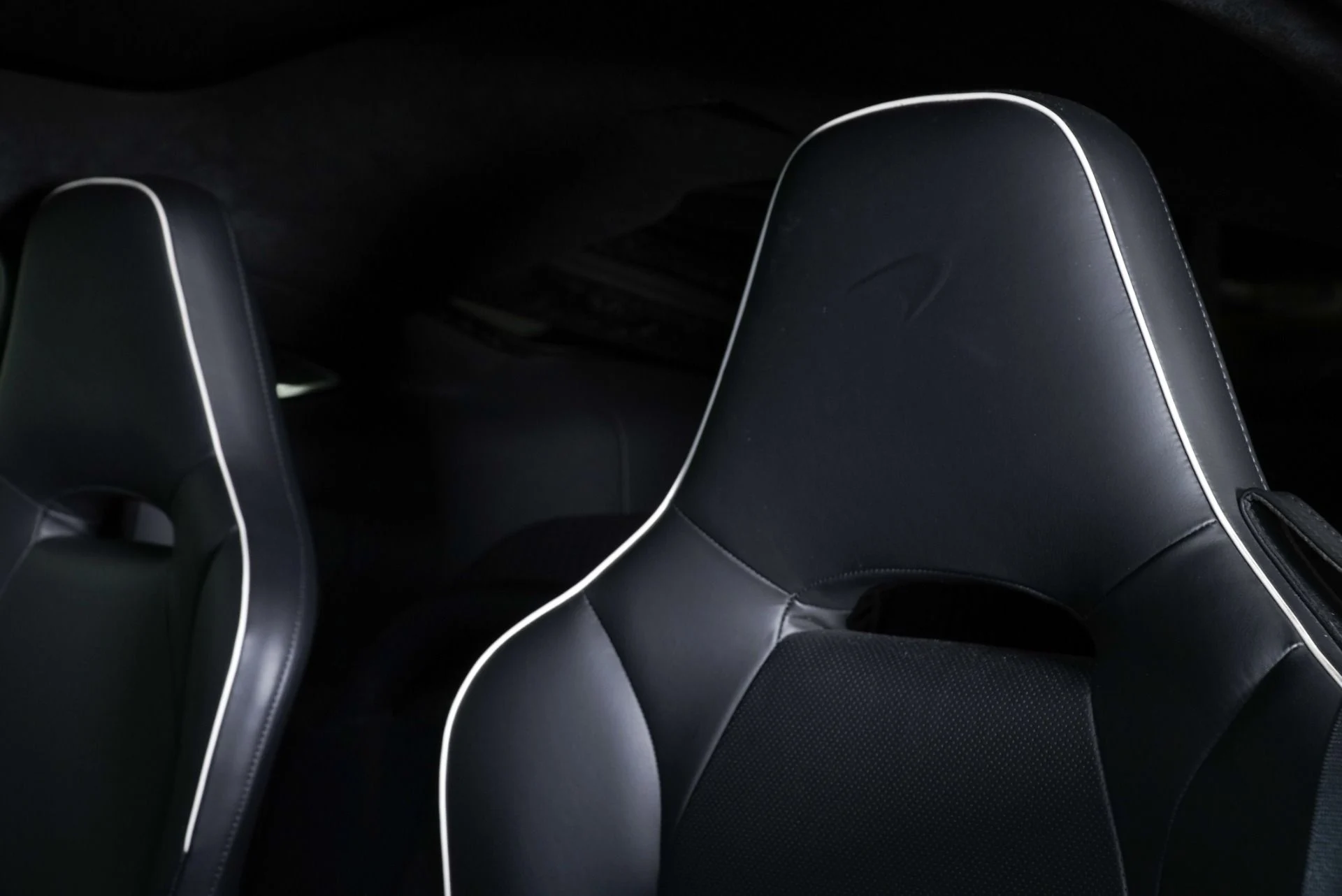 mph004_3887601325_Used_2023_Mc_Laren_GT_1764782426_73ebee835d