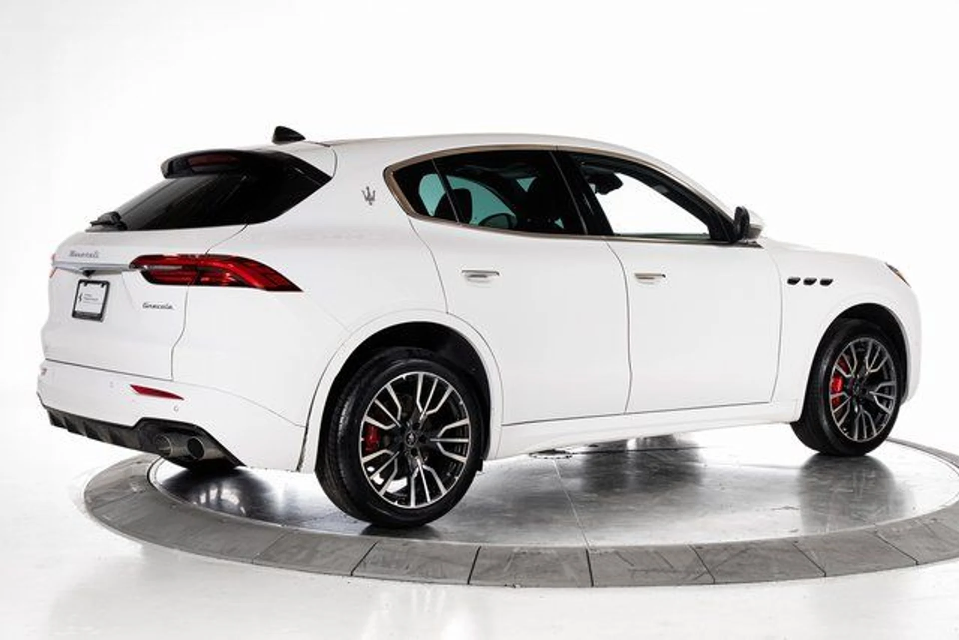 mph004_3891127664_8116db9c991146083f805fdd4927e1f1x_76de605570