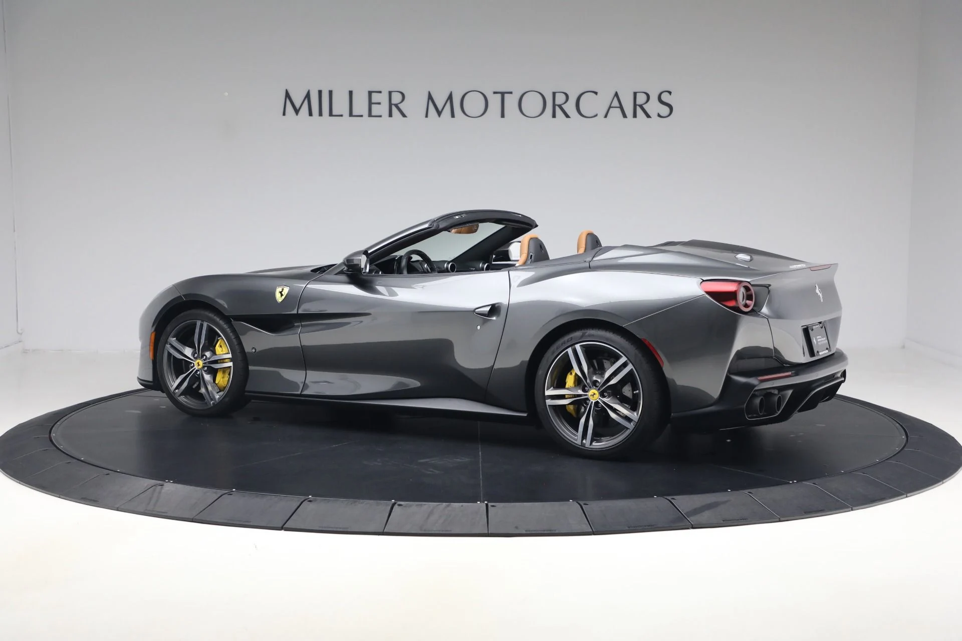 mph004_3897107760_Used_2019_Ferrari_Portofino_1791044080_39e6402ad1