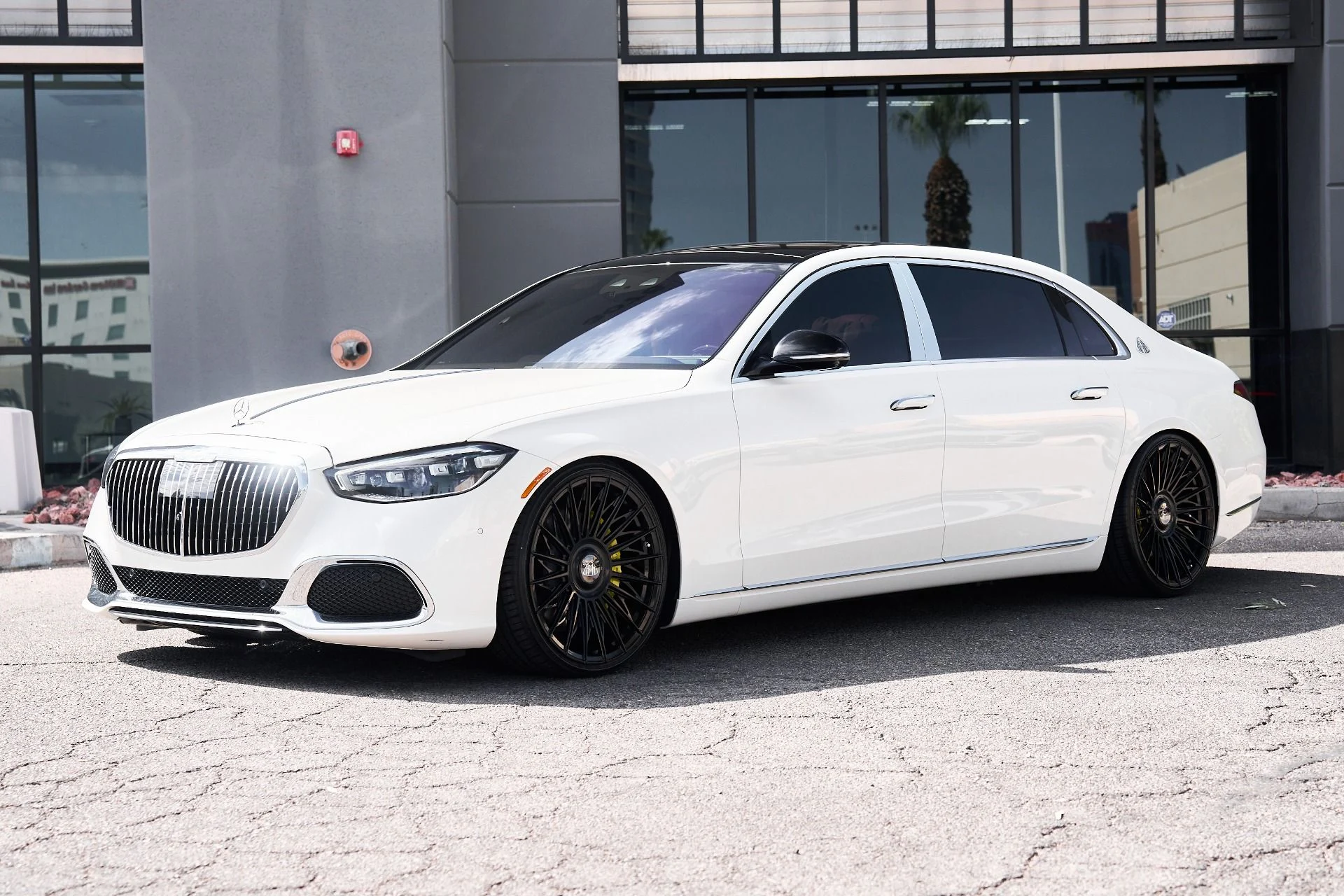 mph004_3904919679_Used_2022_Mercedes_Benz_S_Class_Maybach_S_580_1756343332_863d514be7