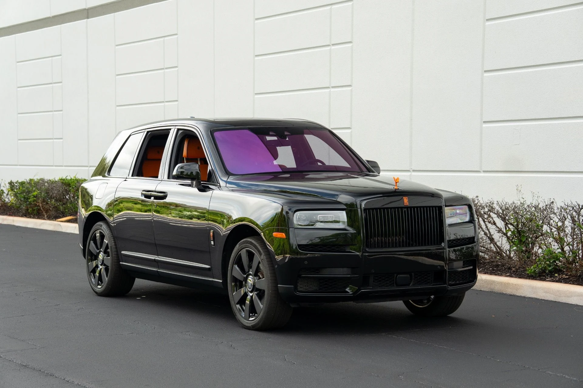 mph004_3908153781_Used_2022_Rolls_Royce_Cullinan_1758567081_9cdd02fc53