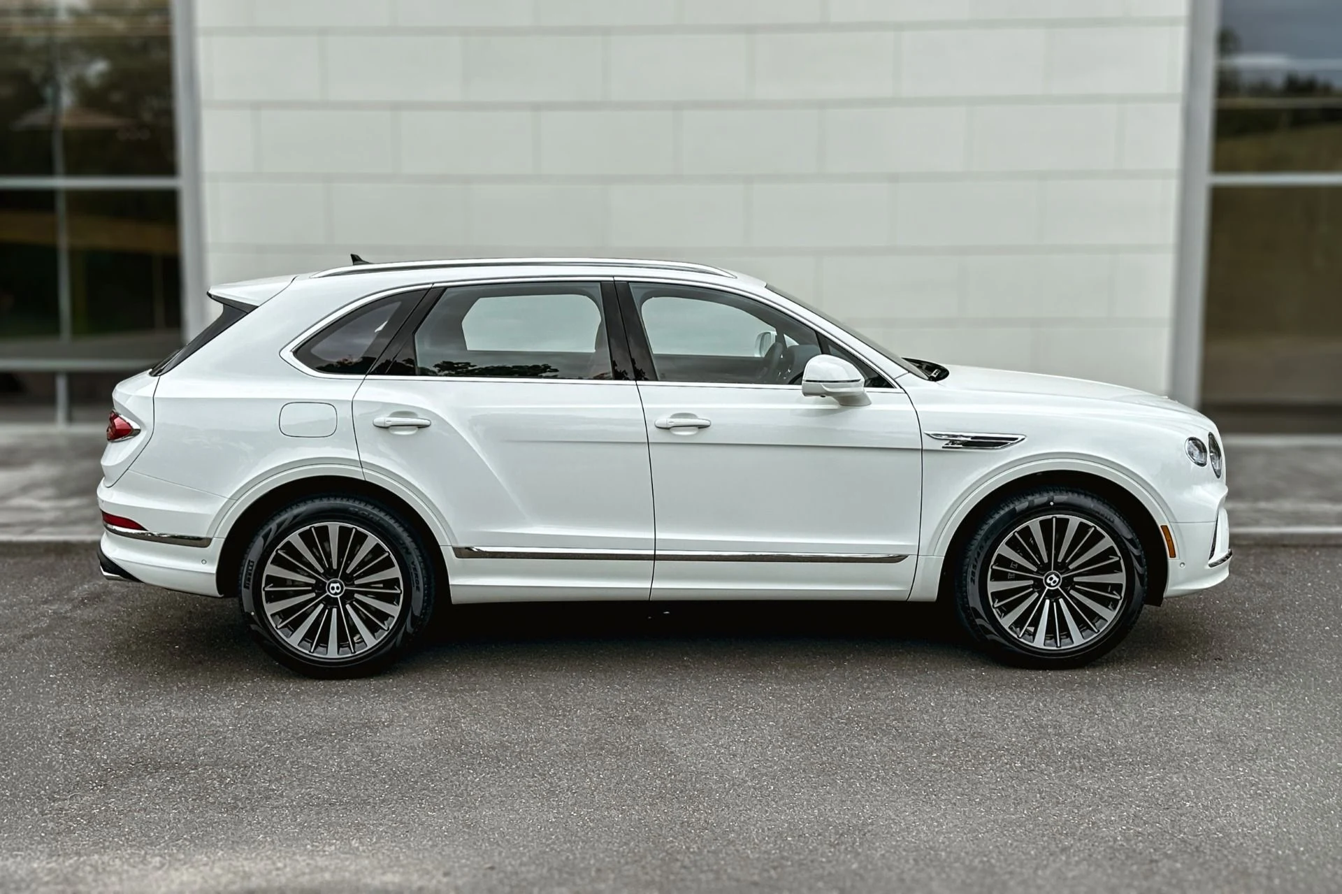 mph004_3909242852_New_2026_Bentley_Bentayga_1779967612_885b6ce460